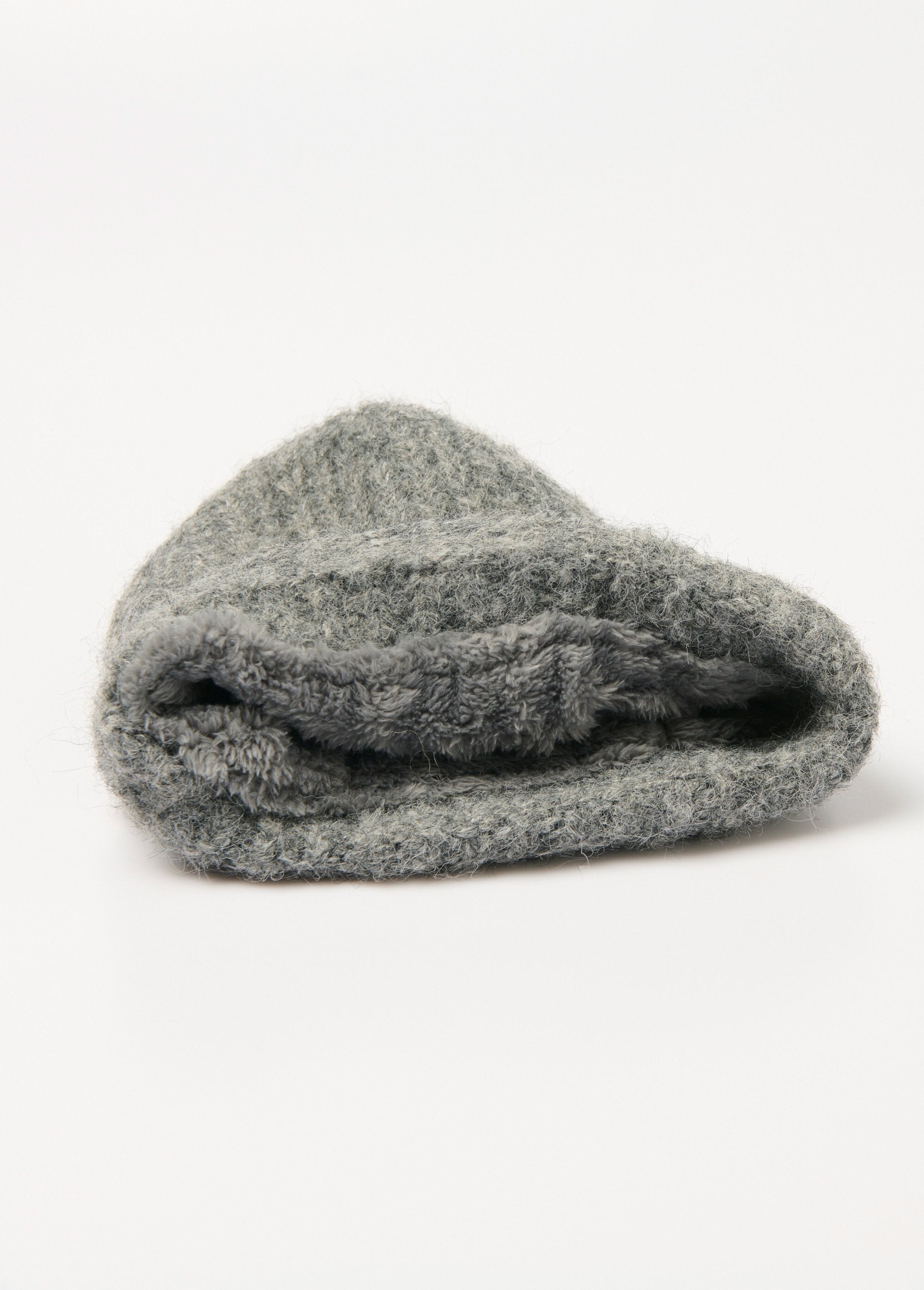 Warm_wool_hat_with_fleece_interior_Gray_UN1_slim