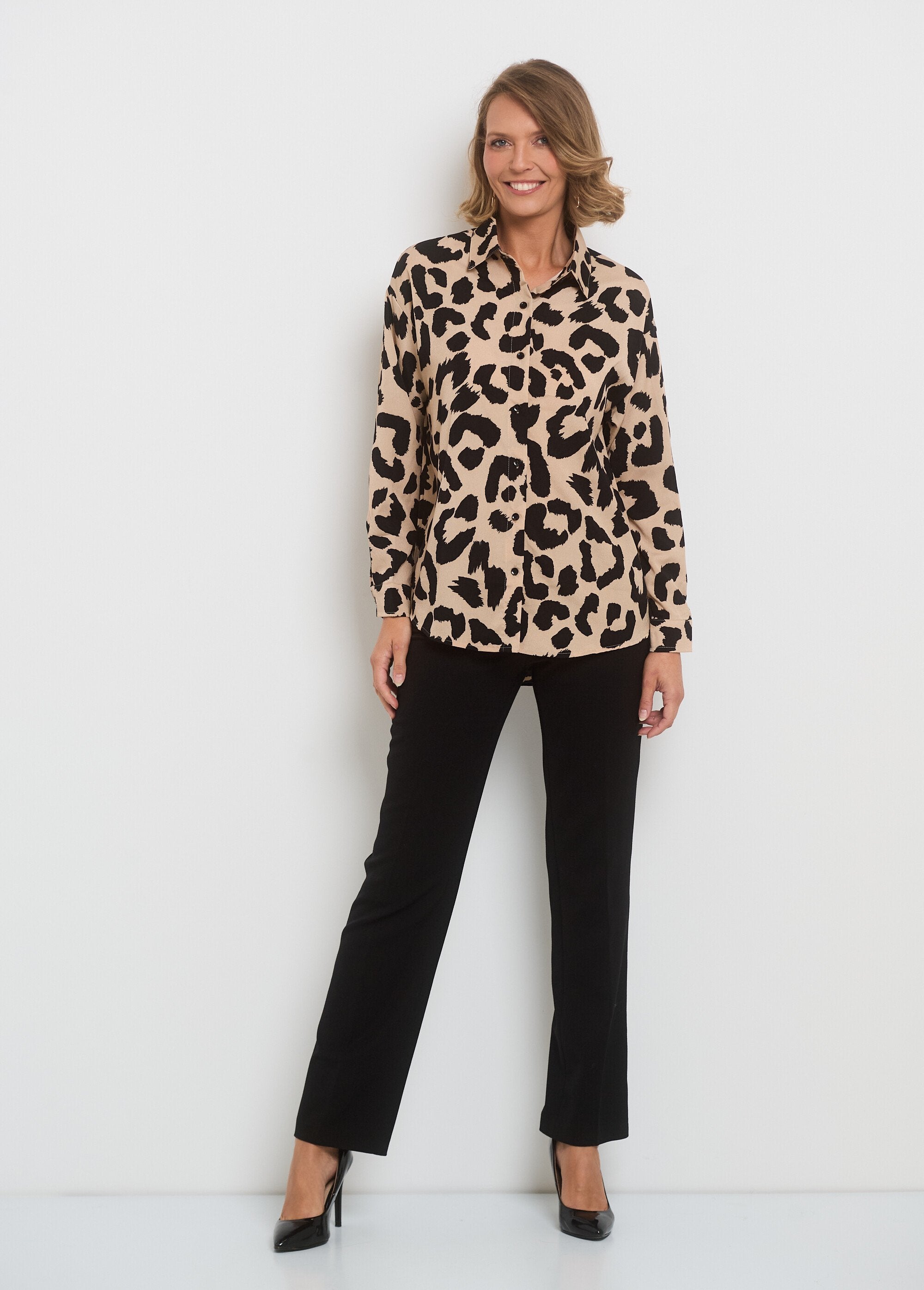 Stylish_leopard_print_blouse_Beige_and_black_SF1_slim
