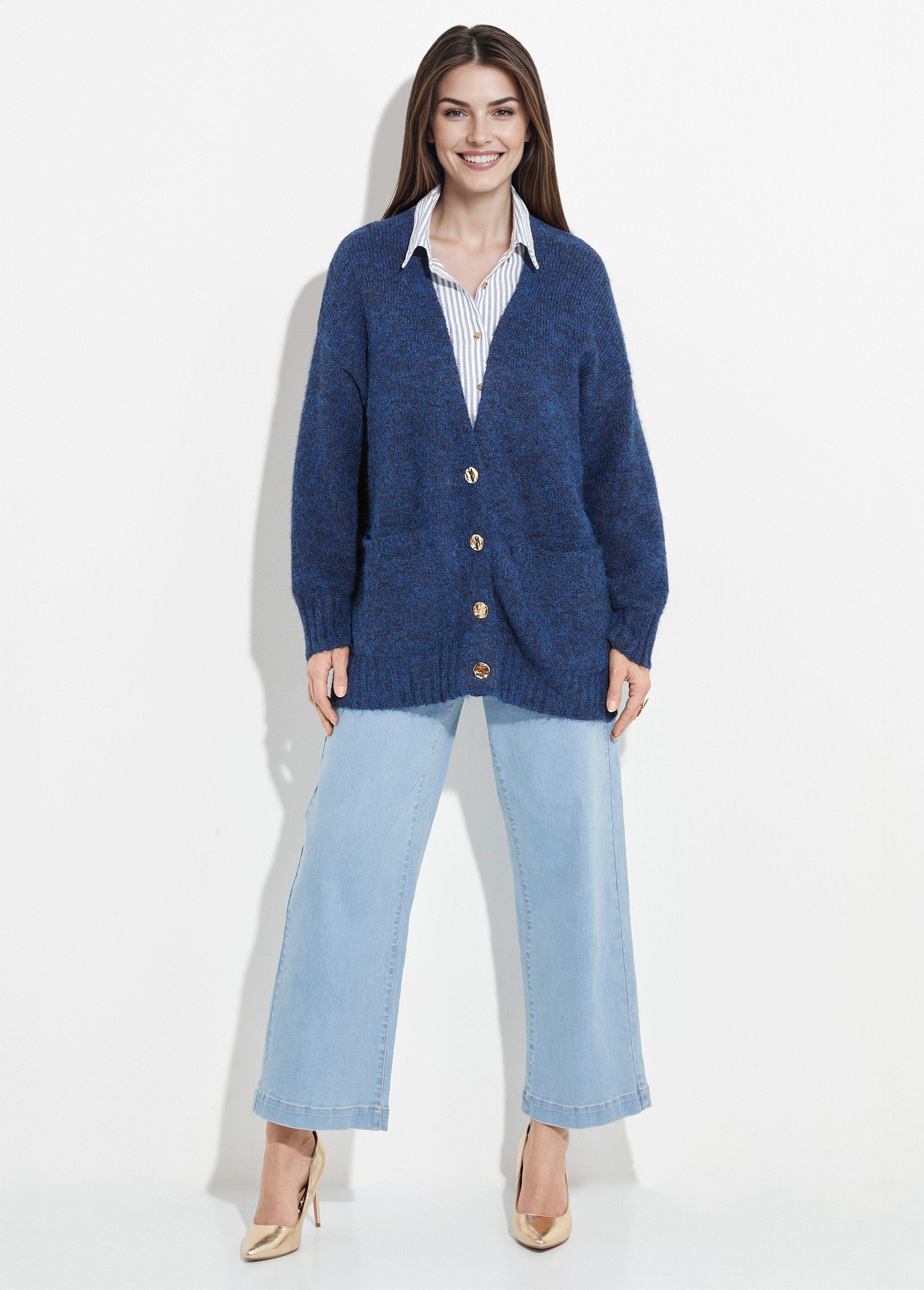 Warm_long_cardigan_with_wool_and_metal_buttons_Blue_SF1_slim