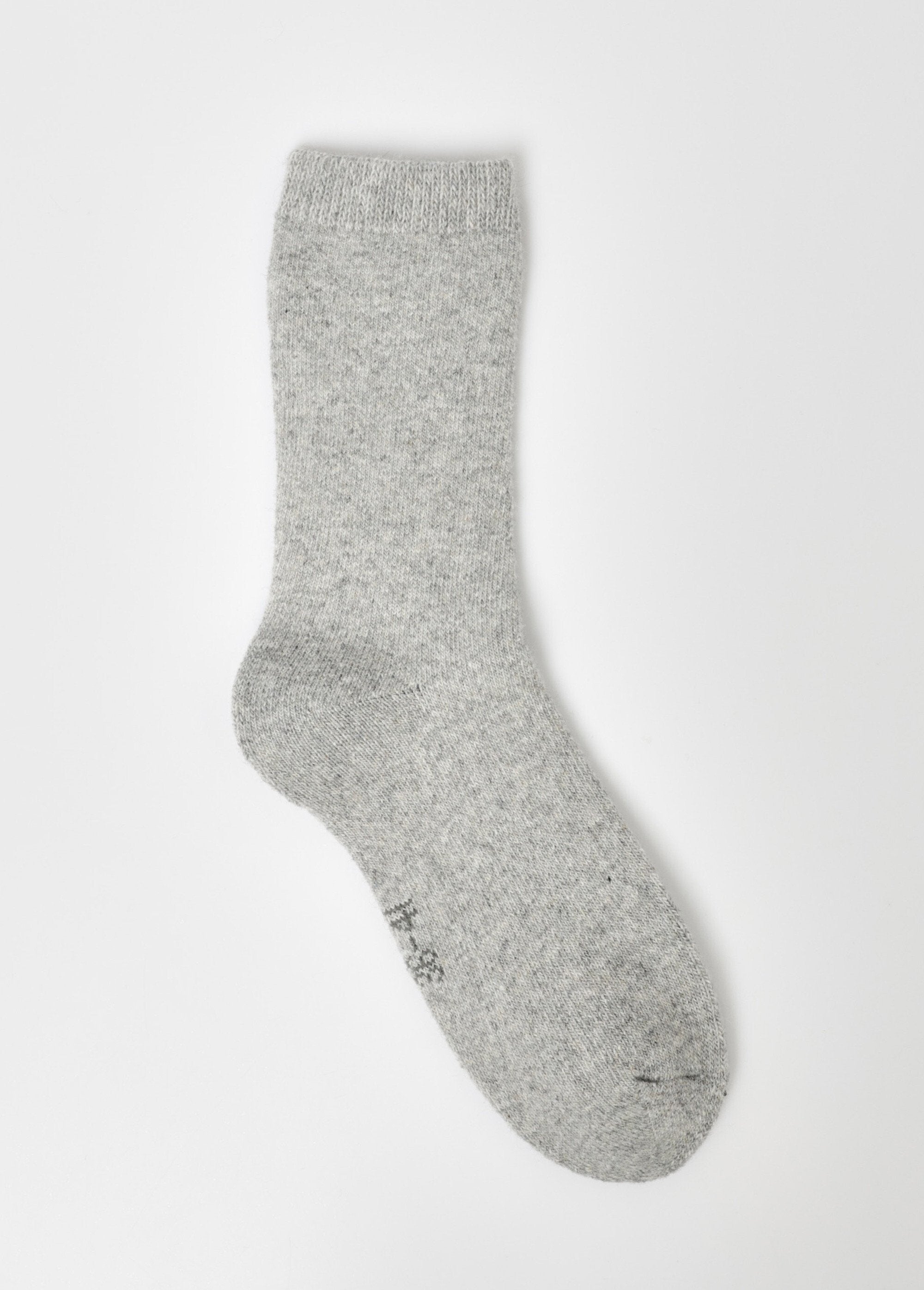 Pair_of_warm_wool_socks_Light_gray_DE1_slim