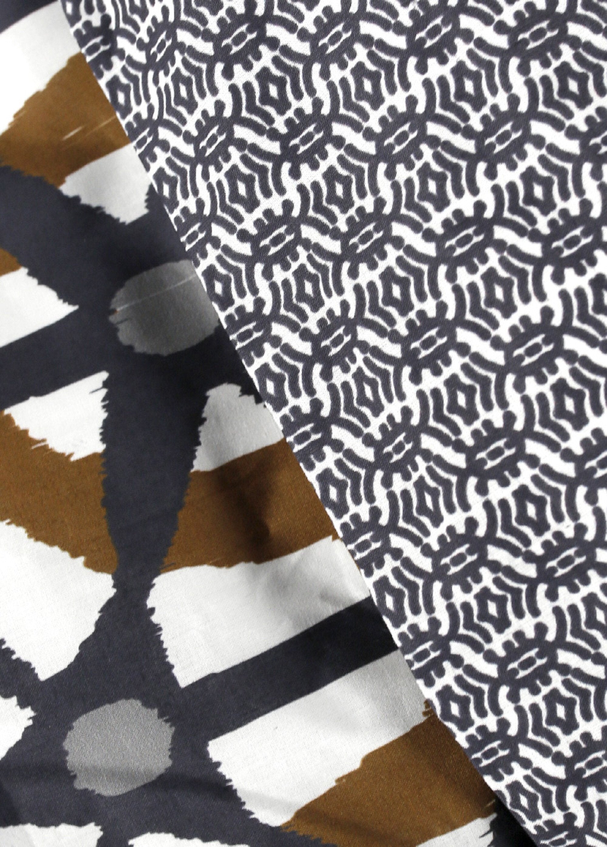 Pure_cotton_bedding_set,_240_x_220cm,_Hexagon_Grey_and_brown_DE2_slim