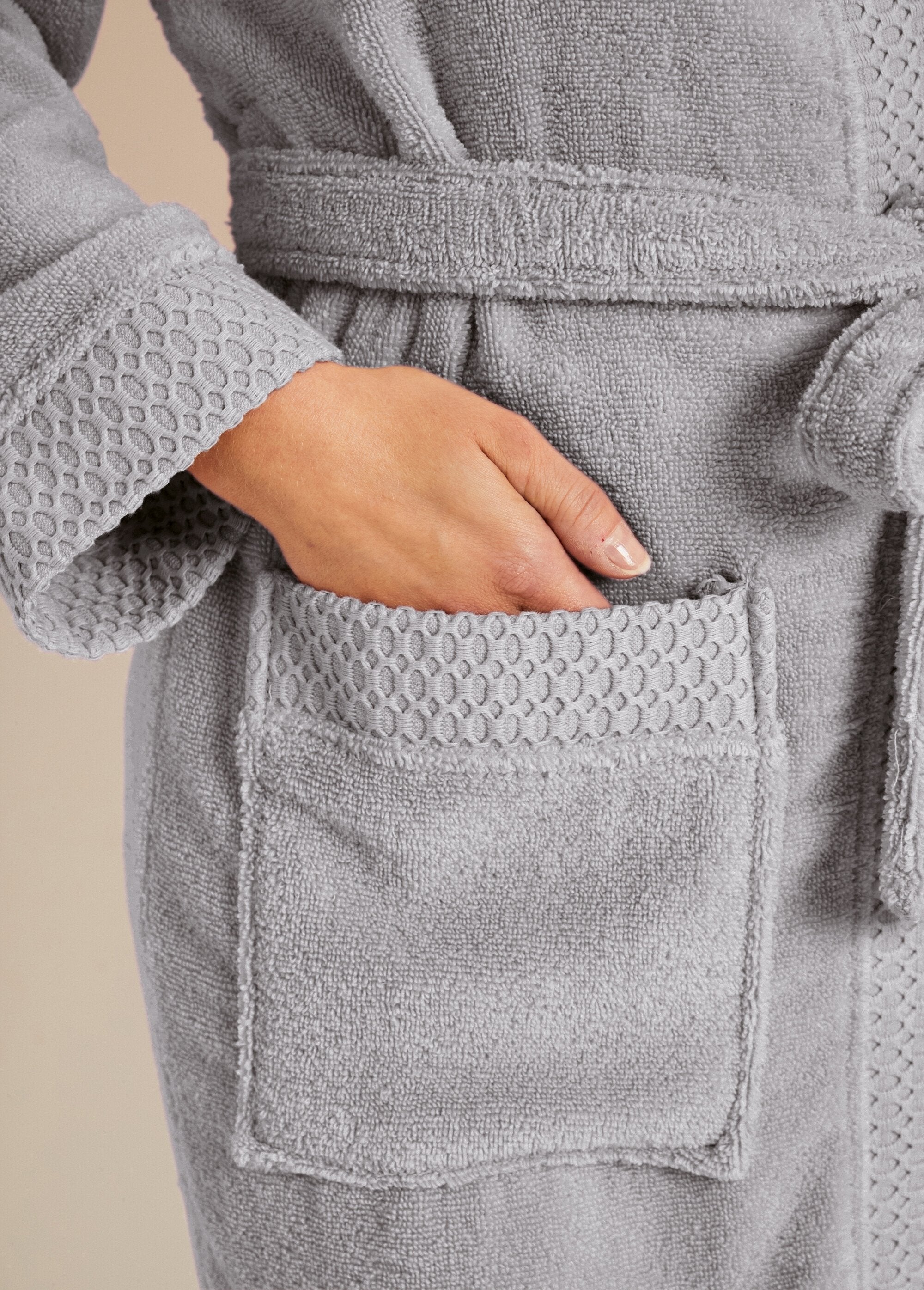 Pure_cotton_terry_bathrobe_in_kimono_shape_Gray_DE2_slim