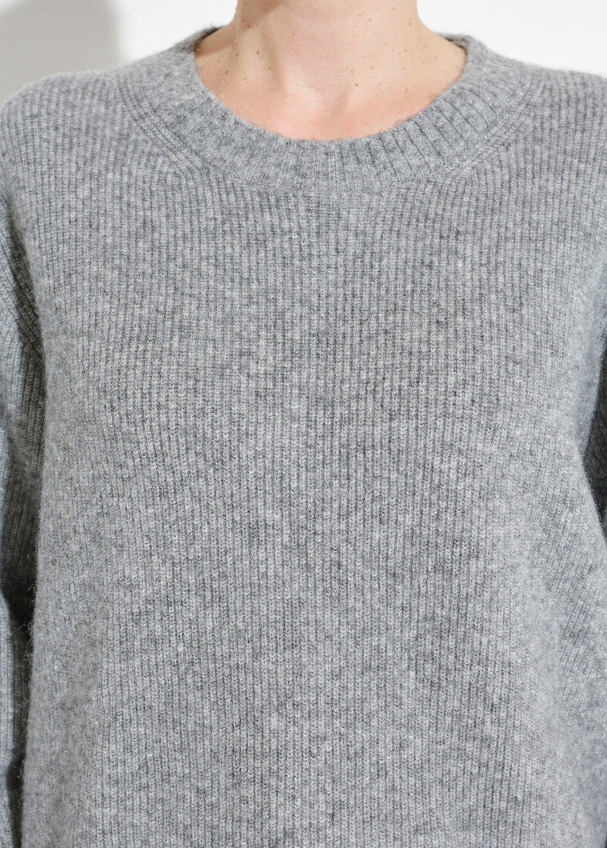 Warm_ribbed_sweater_with_wool_and_recycled_fibers_Heather_gray_DE1_slim