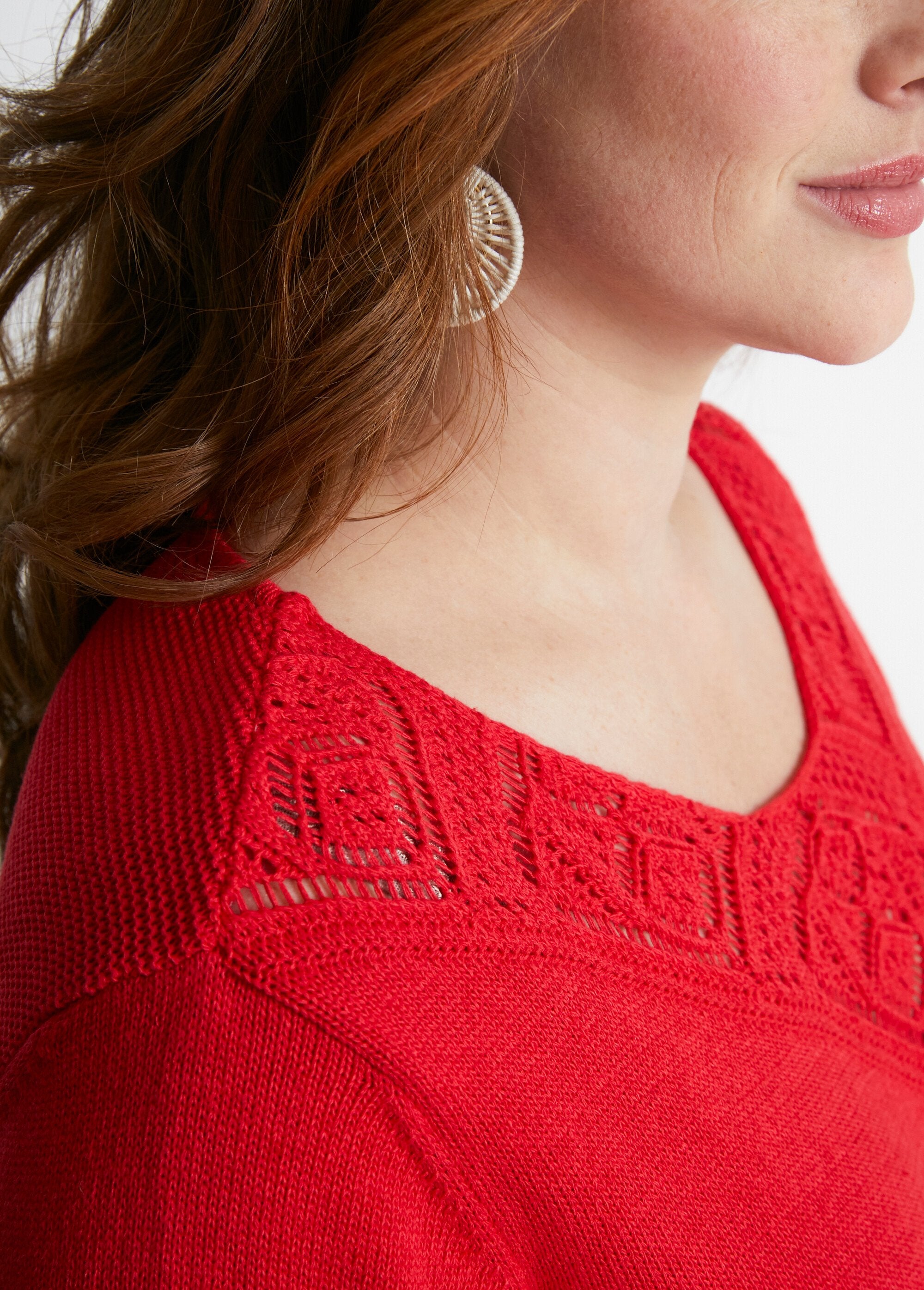 Long-sleeved_fancy_knit_sweater_Red_DE2_curvy