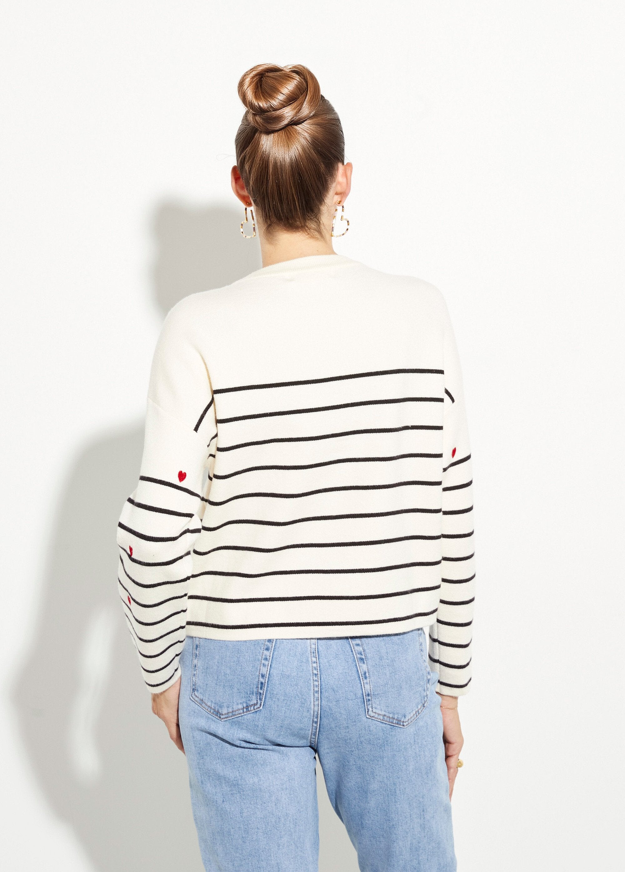 Thick_sailor_sweater_with_stripes_and_heart,_round_neck_Ecru_with_navy_stripes_DO1_slim