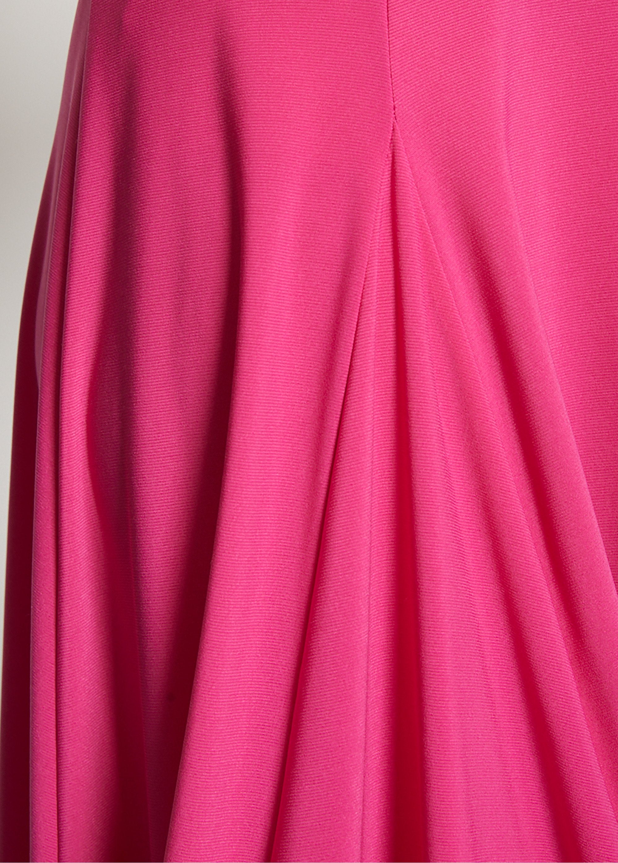 V-neck_flared_midi_dress_Plain_fuchsia_DE2_slim