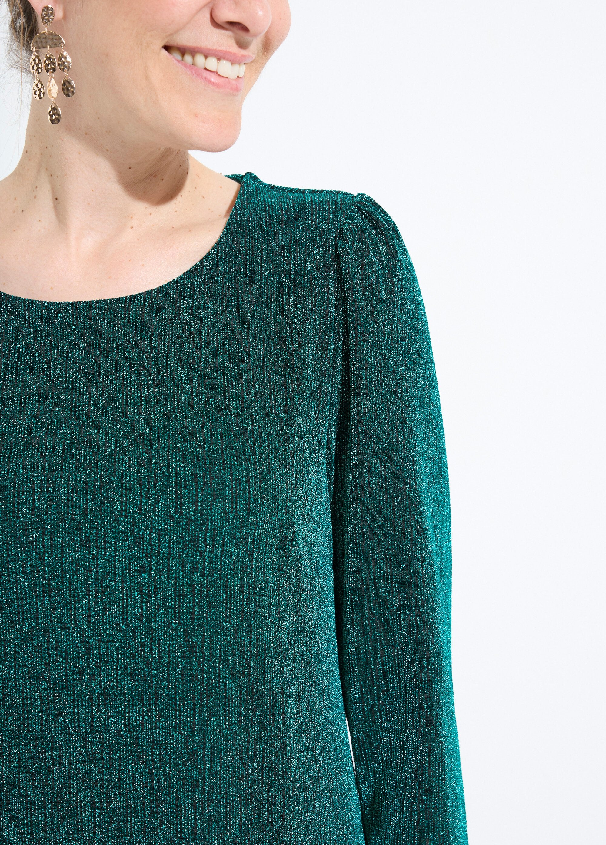 Short_straight_dress_in_shiny_metallic_knit_Green_DE1_slim