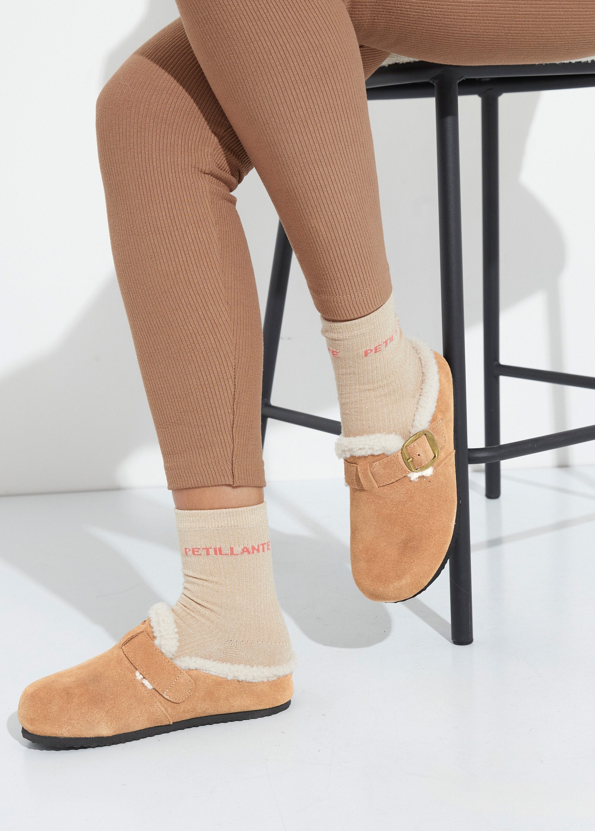 Suede_leather_clogs_with_fur_interior_camel_SF1_slim