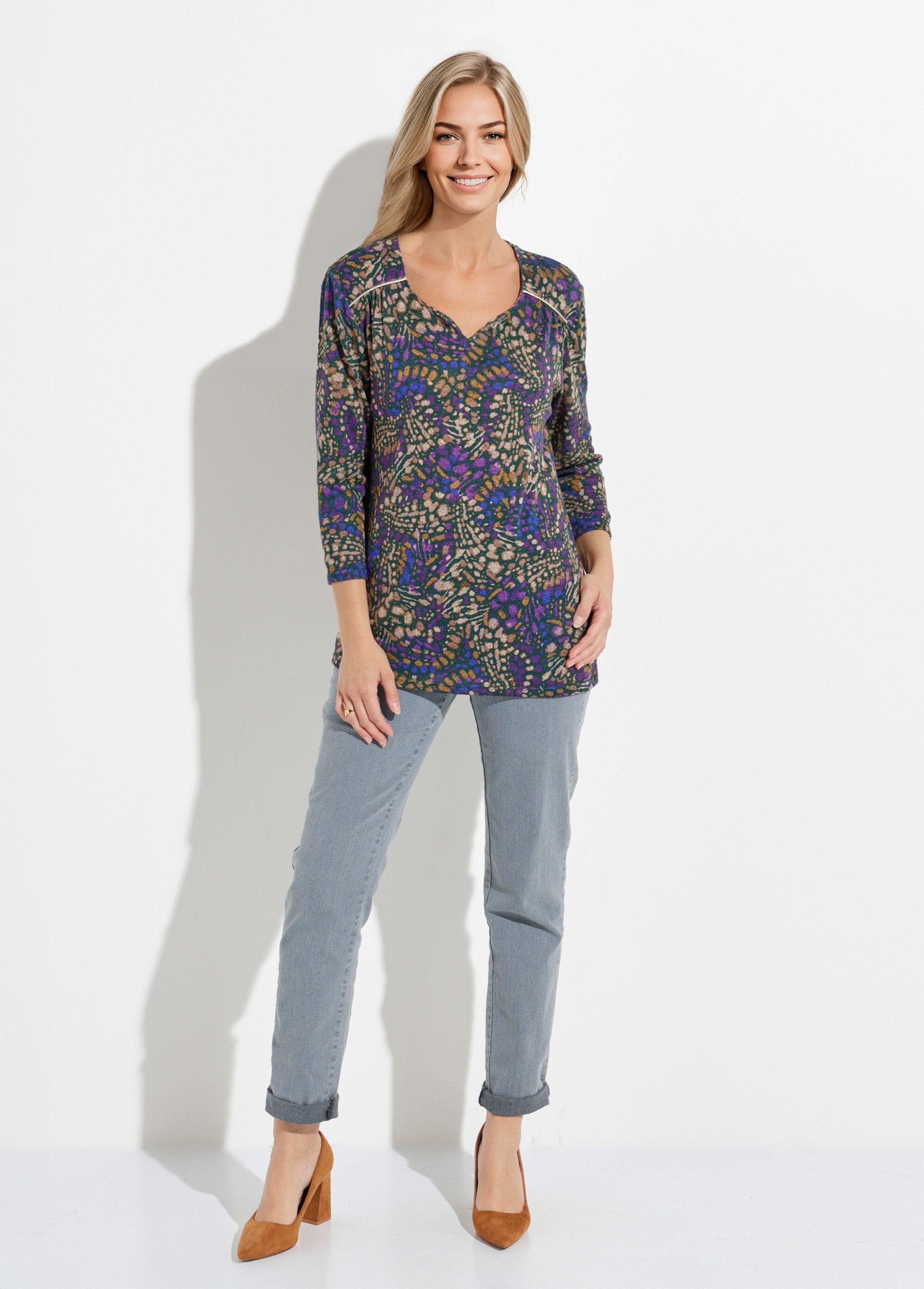 Long_flared_t-shirt_with_3/4_sleeves_and_tachist_print_Purple_and_beige_SF1_slim