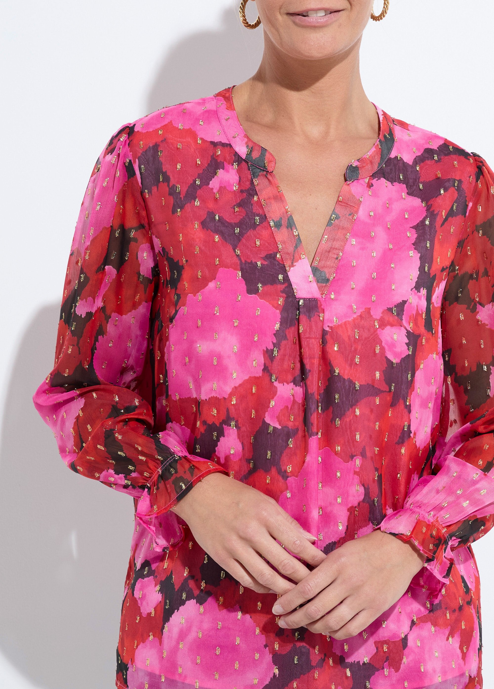 V-neck_tunic_with_printed_voile_and_gold_patterns_Red_and_black_DE1_slim