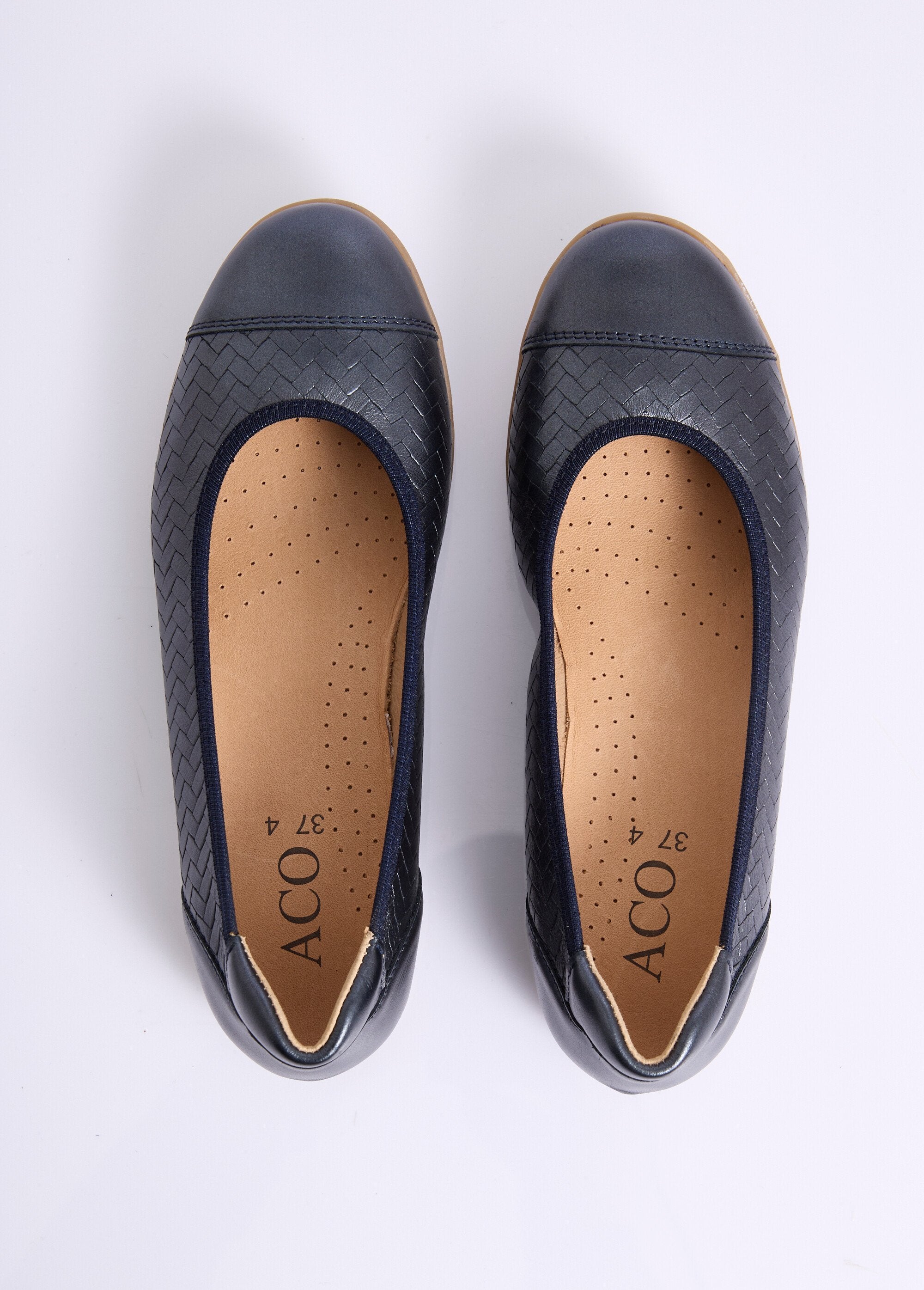 Comfortable_ballet_flats,_braided-effect_leather_Navy_irises_OV1_slim