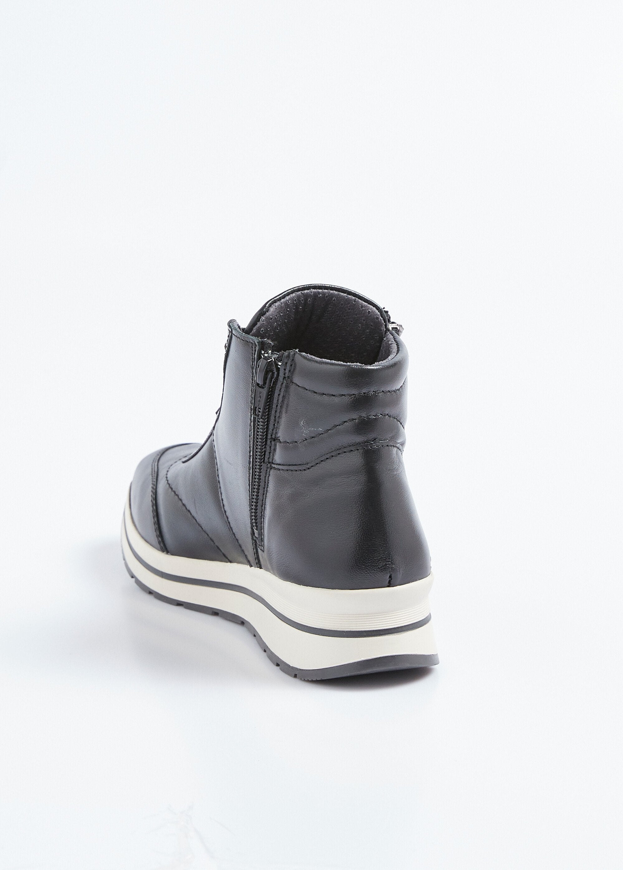 Baskets_montantes_largeur_confort_cuir_Noir_irise_DO1_slim