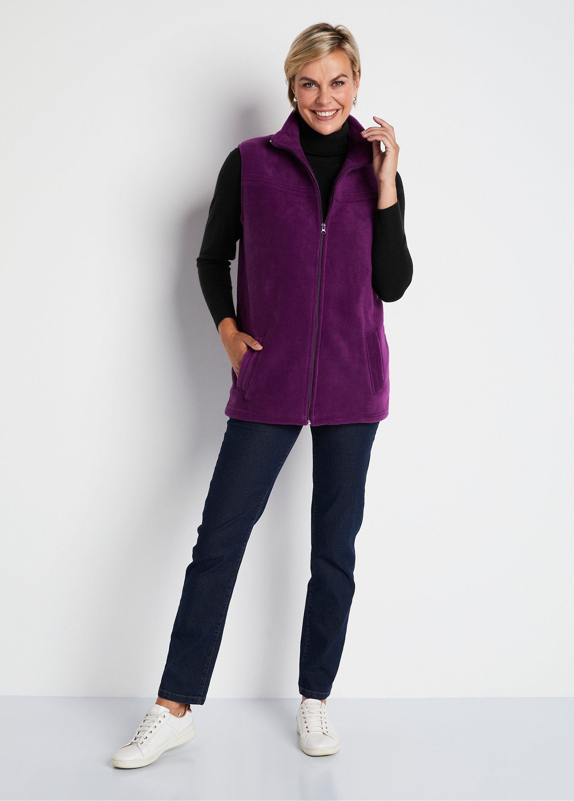 Zipped_sleeveless_fleece_jacket_Eggplant_SF1_slim