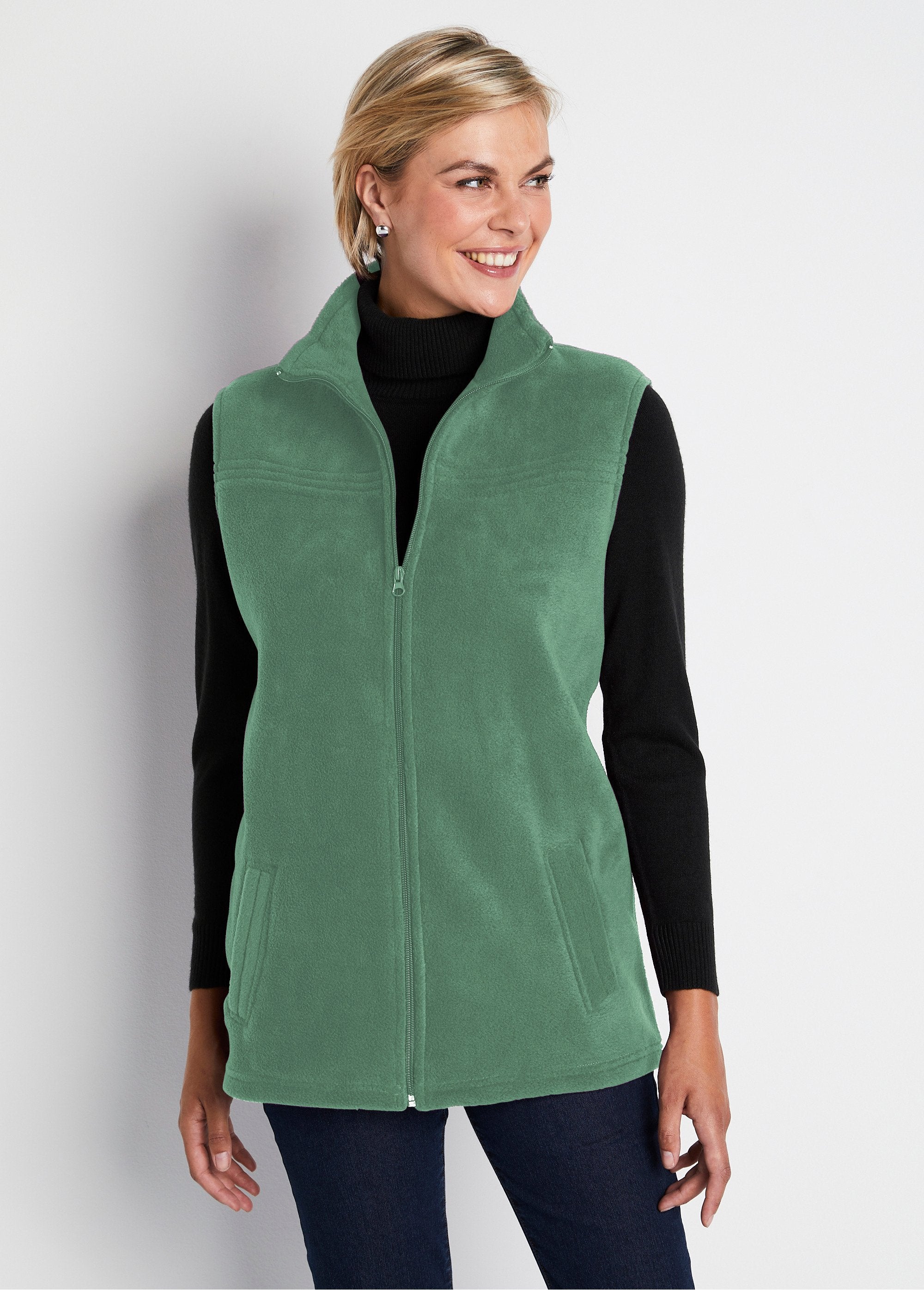 Zipped_sleeveless_fleece_jacket_Almond_green_FA1_slim