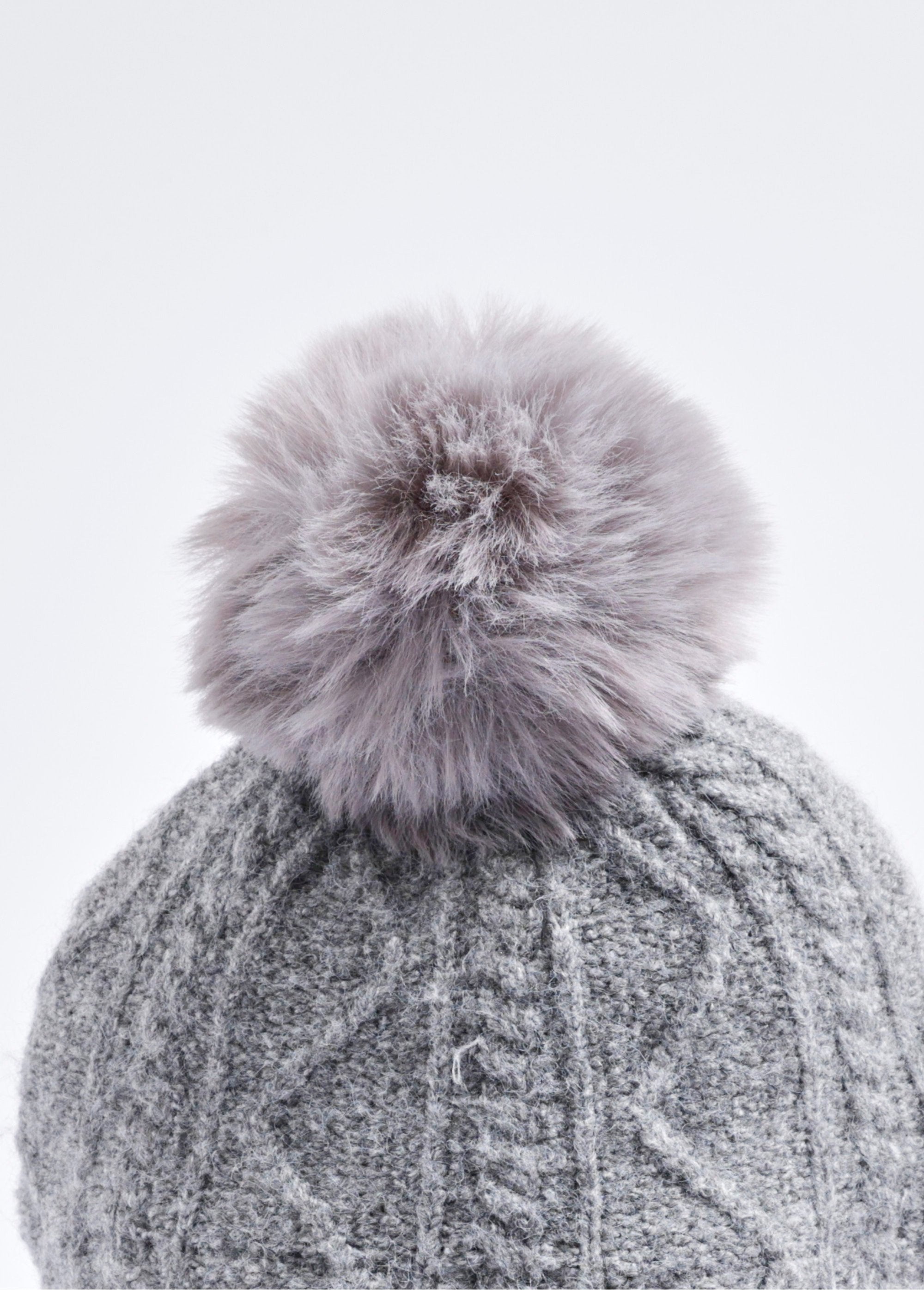 Bonnet_à_côtes_et_pompon,_en_laine_Gris_clair_DE2_slim