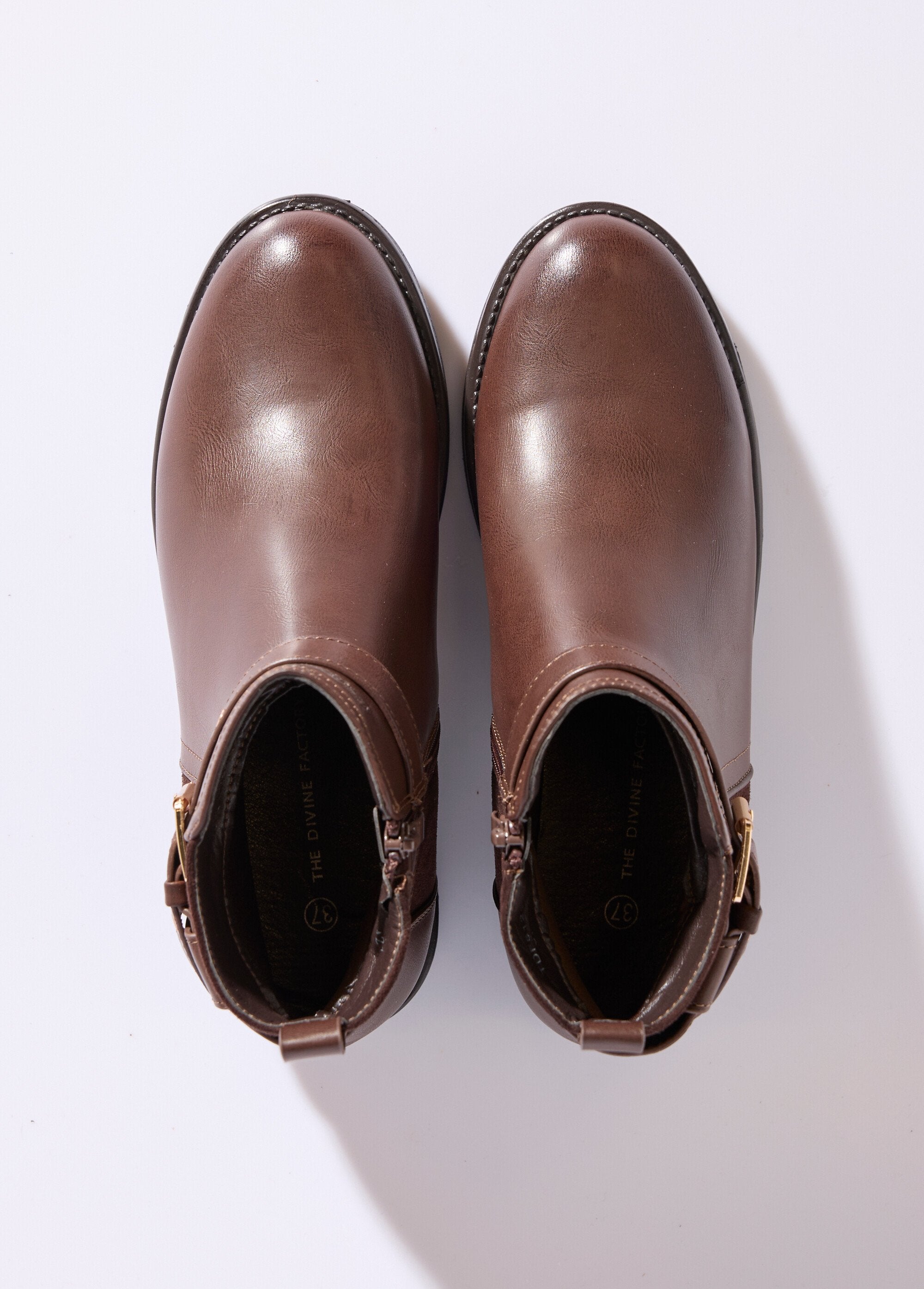 Two-material_boots_with_ankle_strap_Brown_OV1_slim