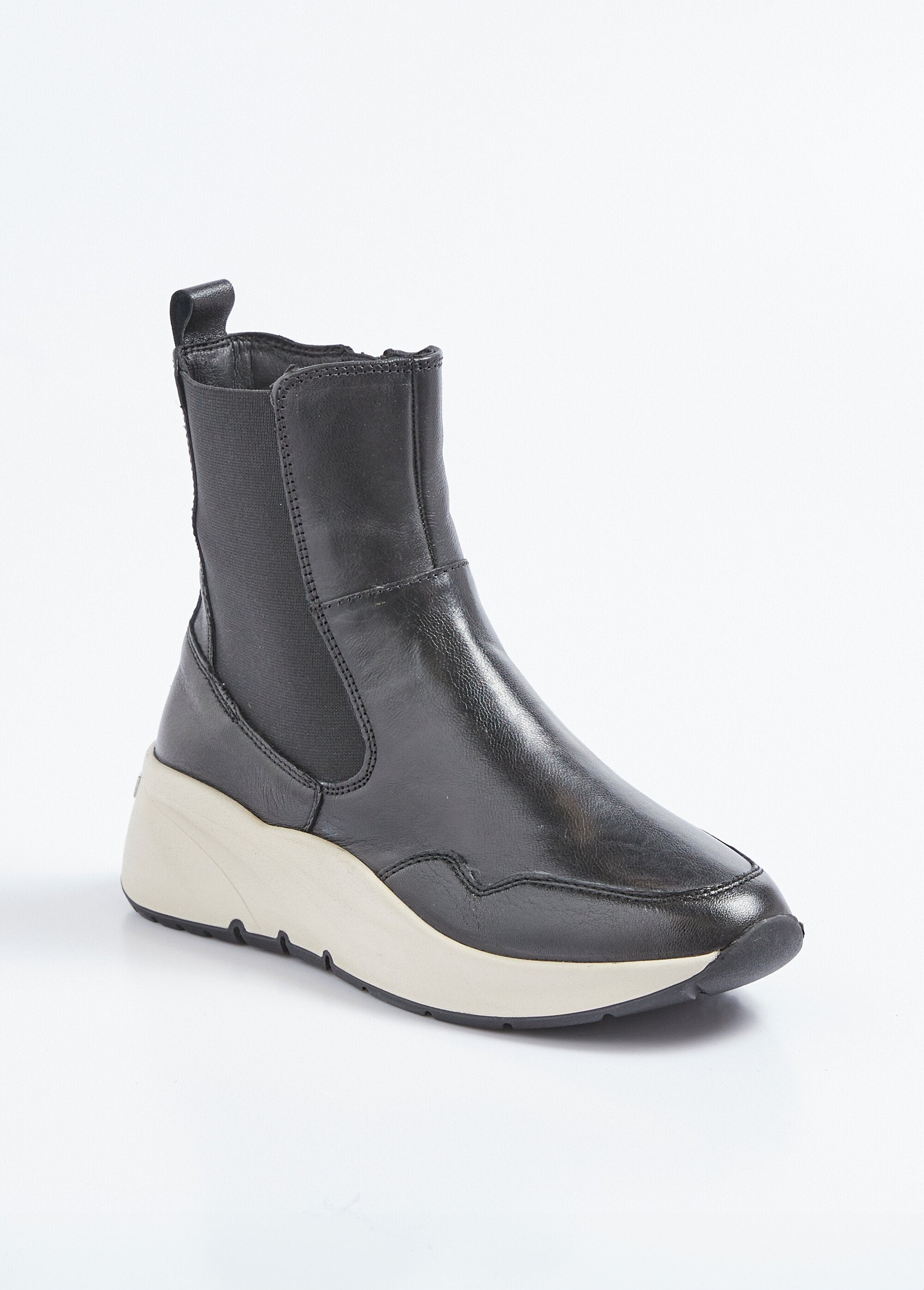 Thick-soled_sportswear_leather_boots_Black_FA1_slim