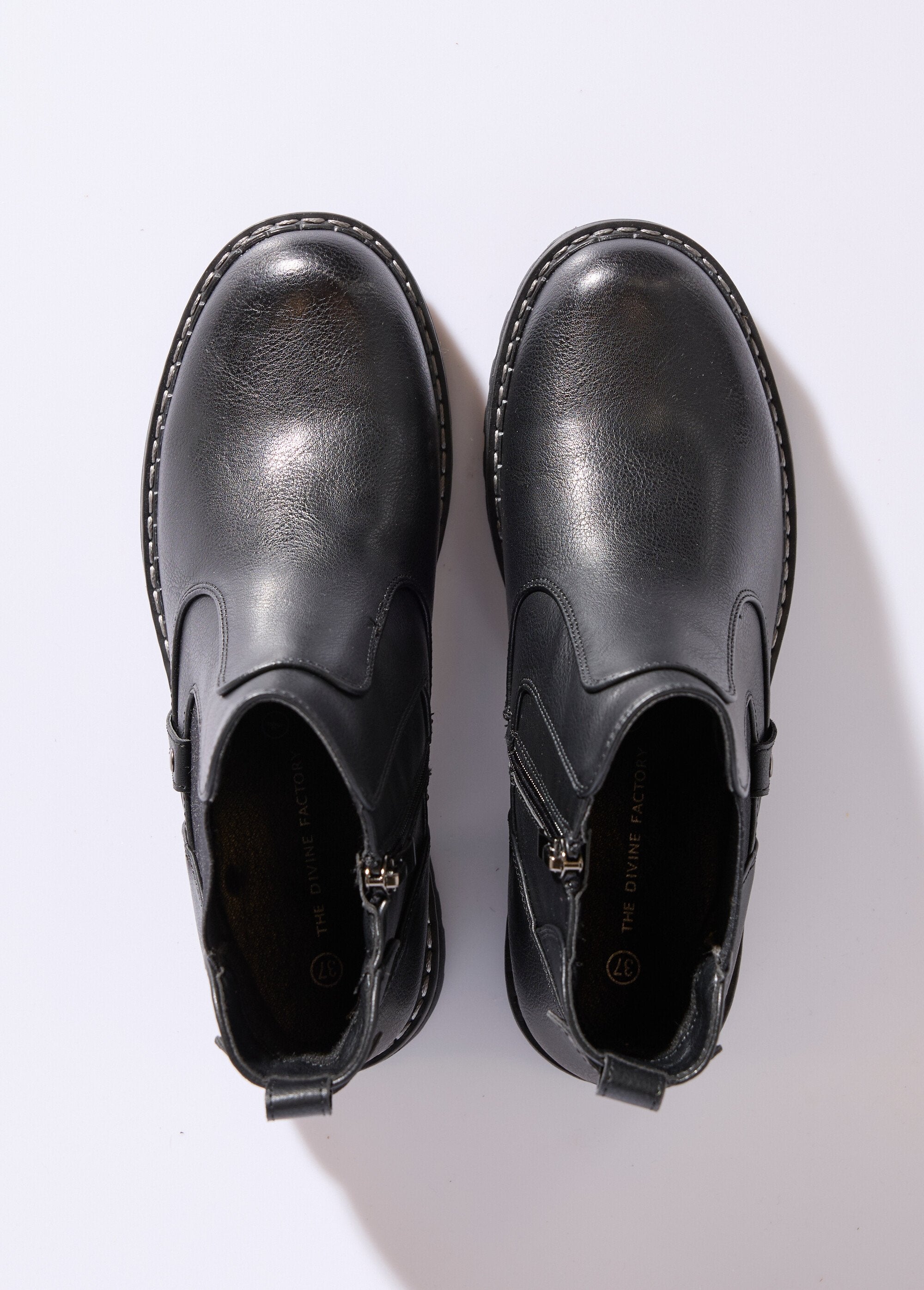 Elasticated_boots,_Camargue_style_Black_OV1_slim