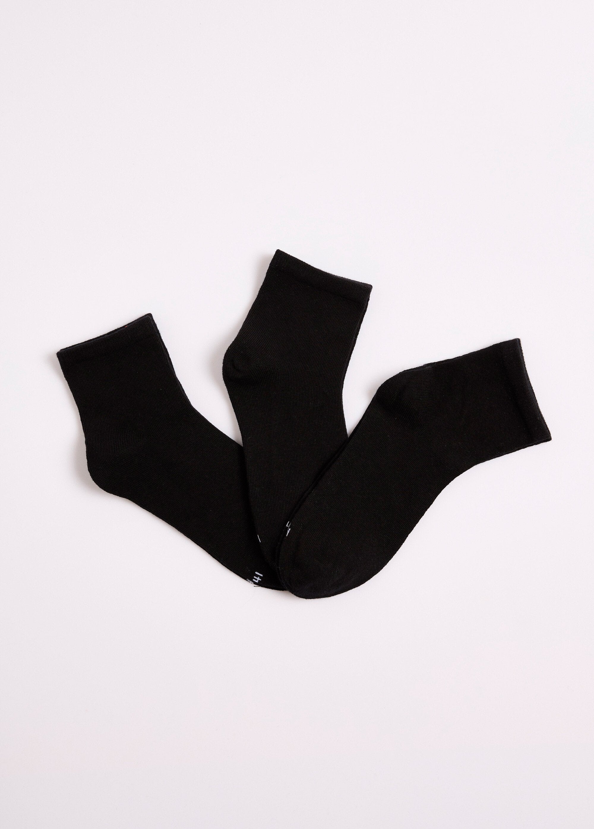 Low_socks_made_from_cotton_majority_Black_FA1_slim