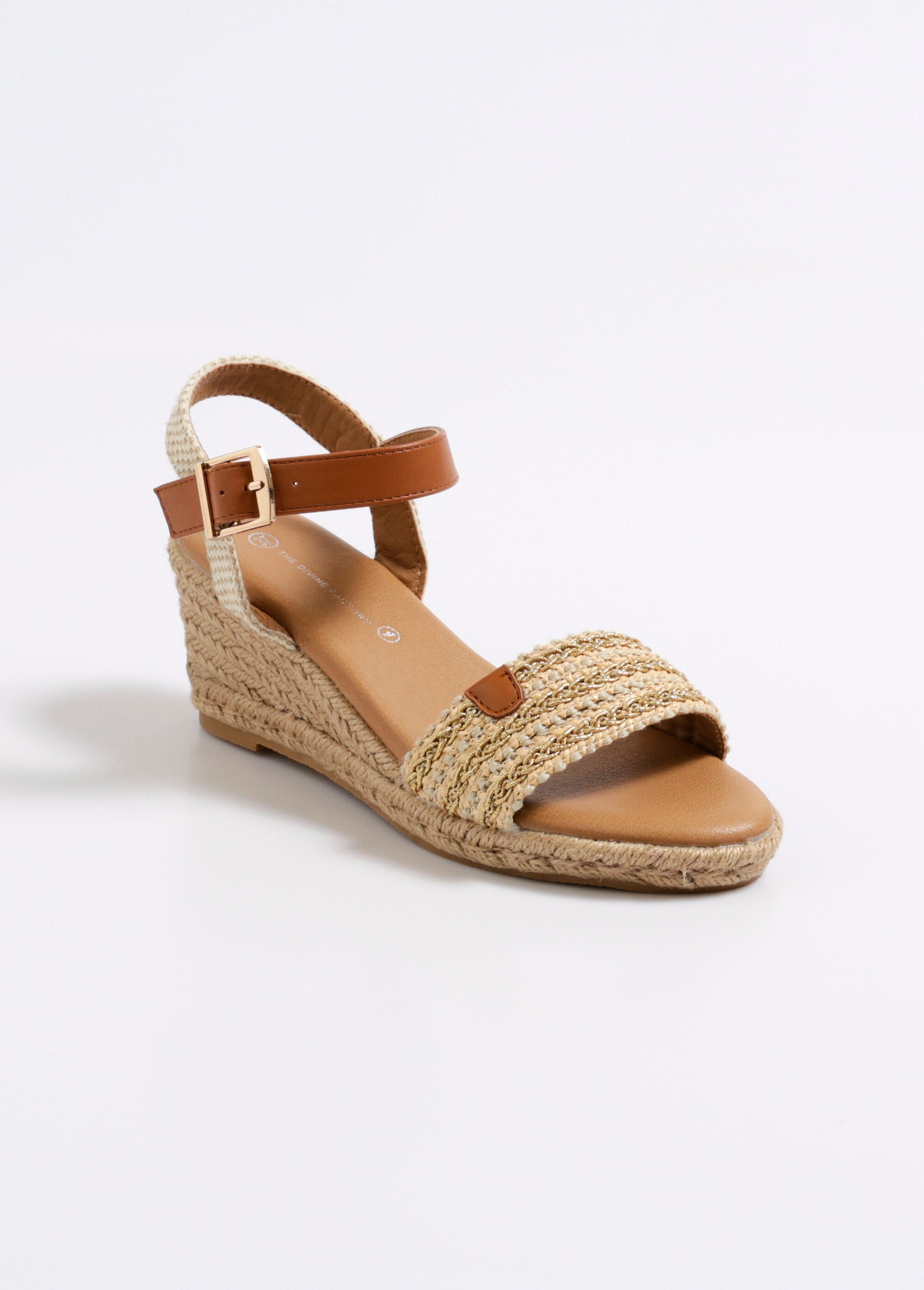 Fancy_espadrille_with_faux_leather_details_Beige_FA1_slim