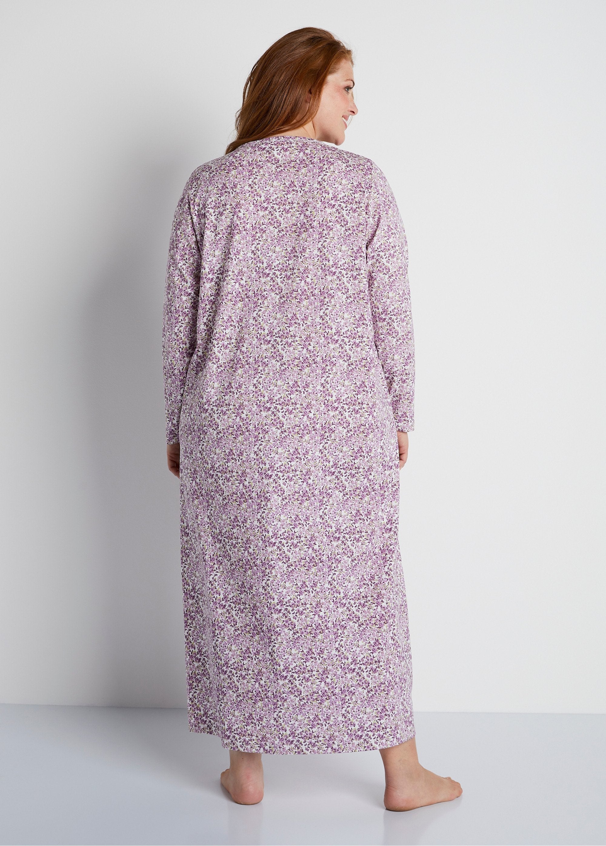 Long_printed_cotton_nightgown_Plum_print_DO1_curvy