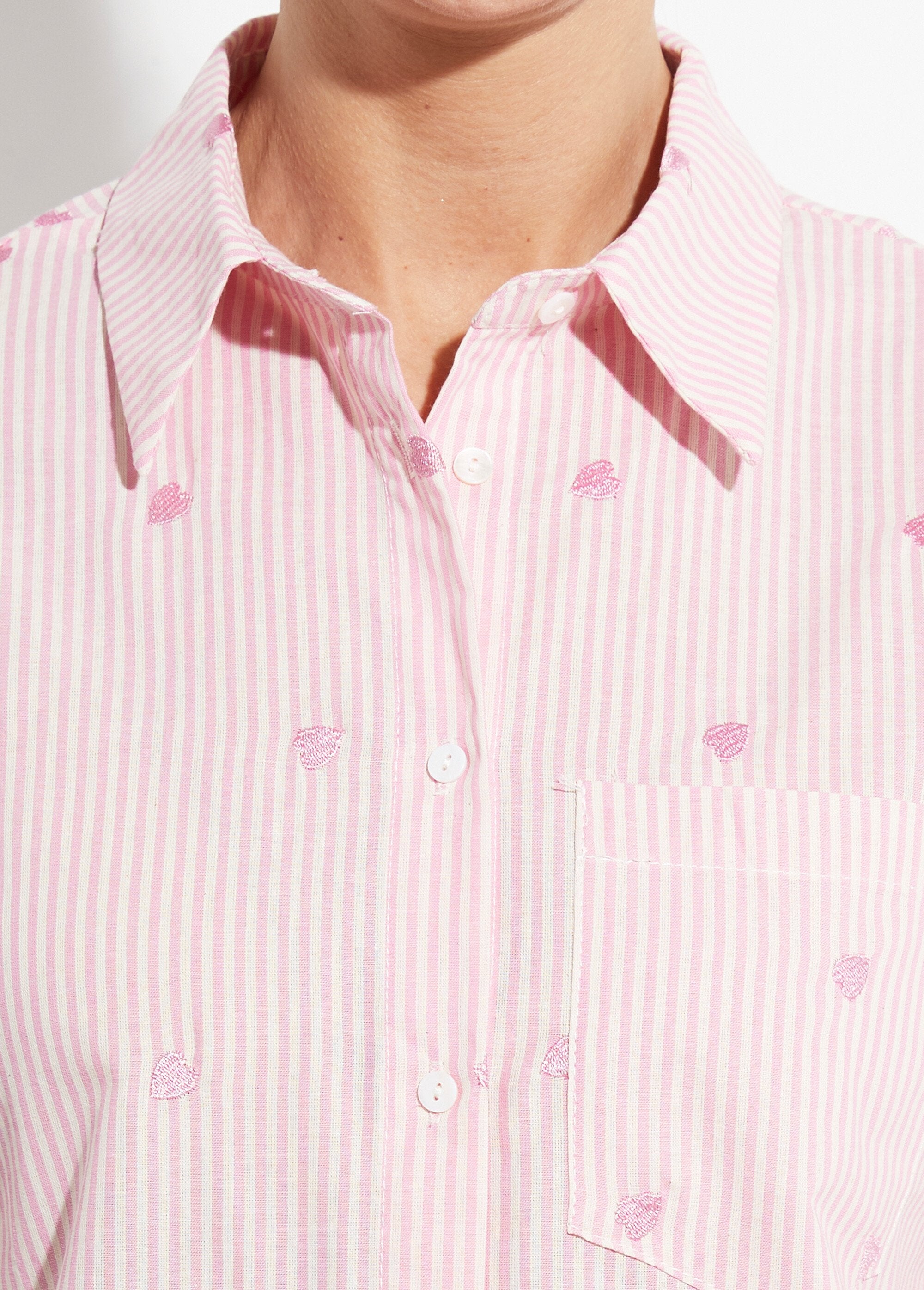 Striped_blouse_with_heart_embroidery_Pink_DE1_slim