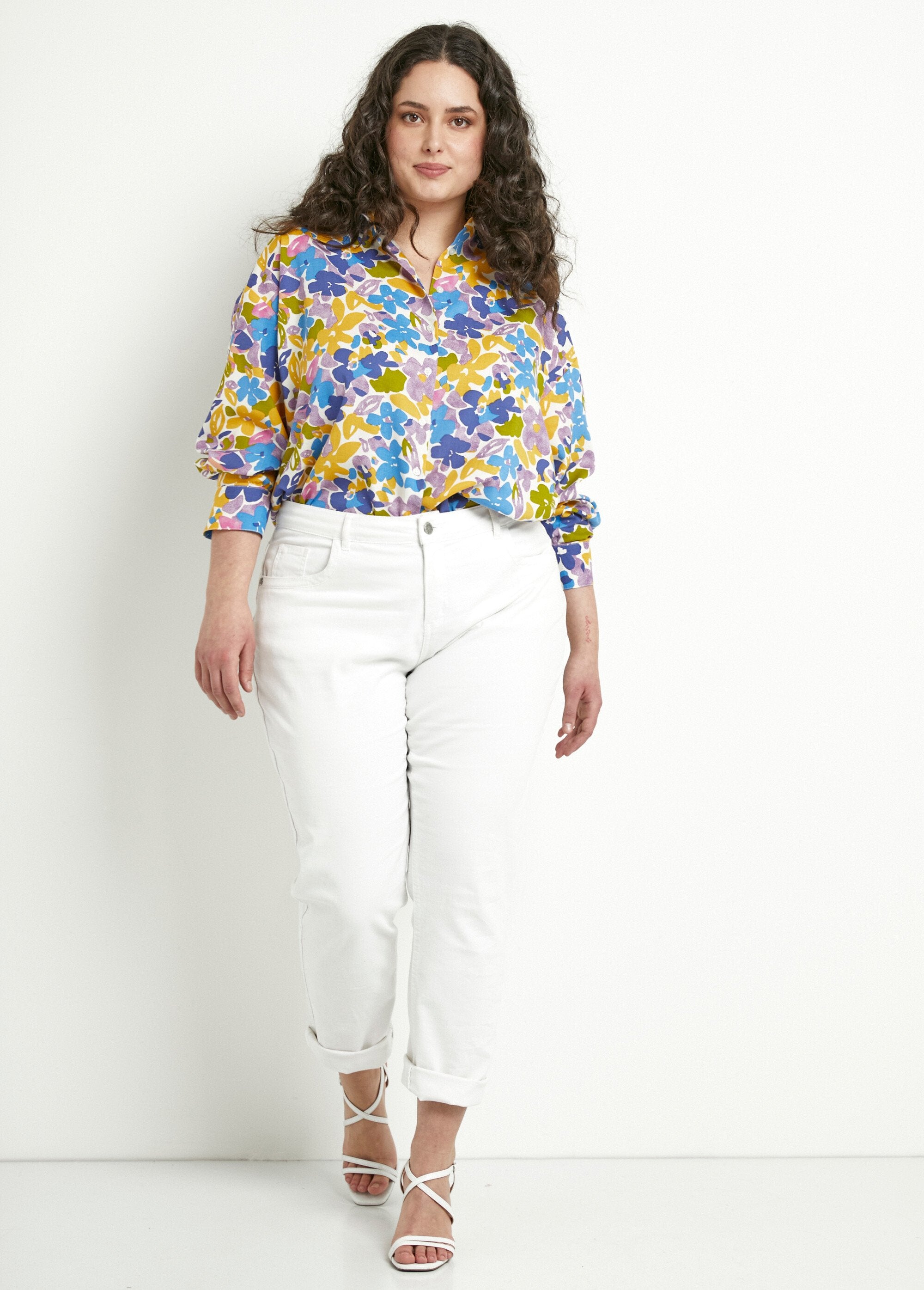 Long,_flowing_floral_print_button-up_blouse_Multicolor_SF1_curvy