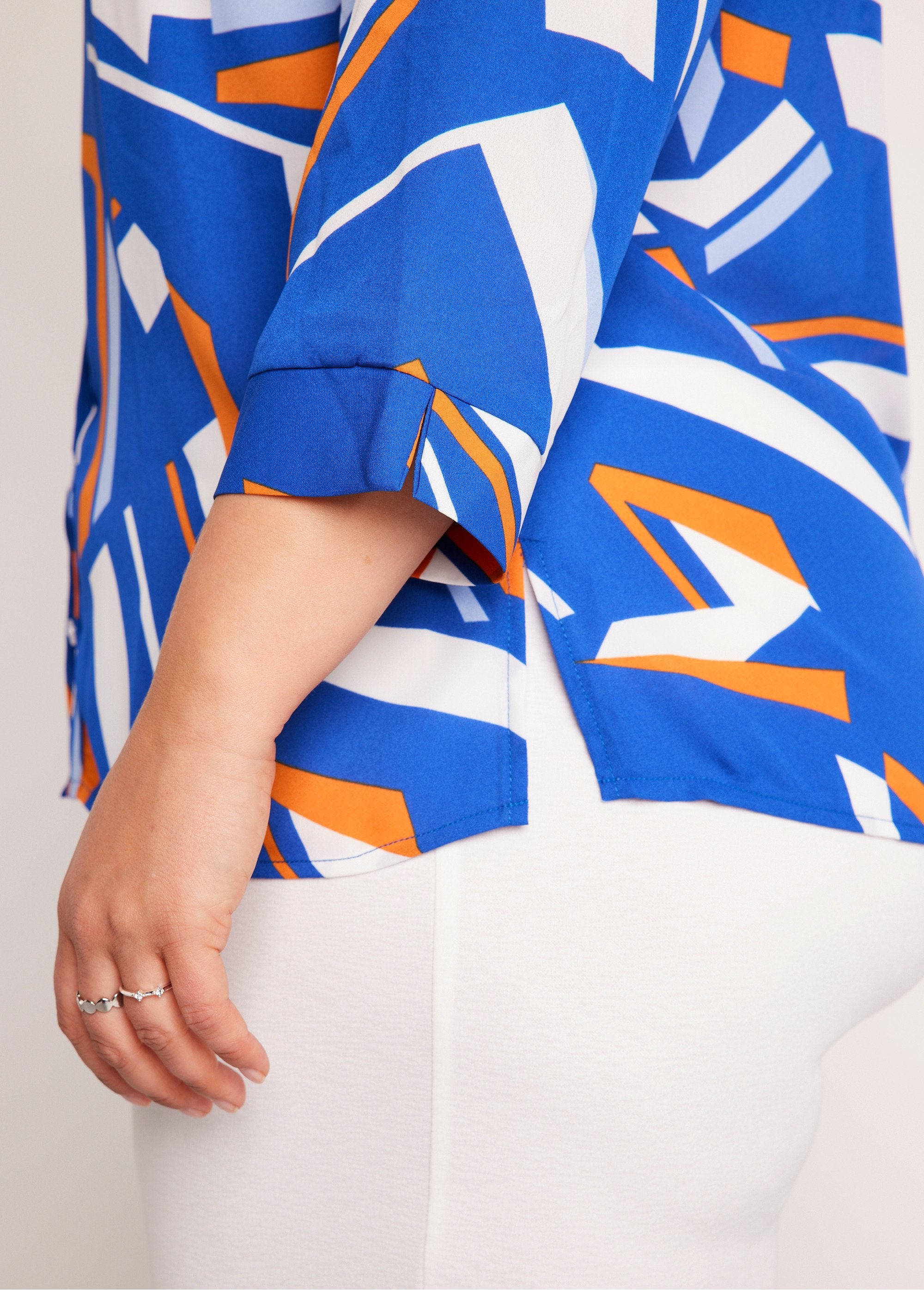 Straight_graphic_blouse_with_3/4_sleeves_Orange_Imp_DE2_curvy