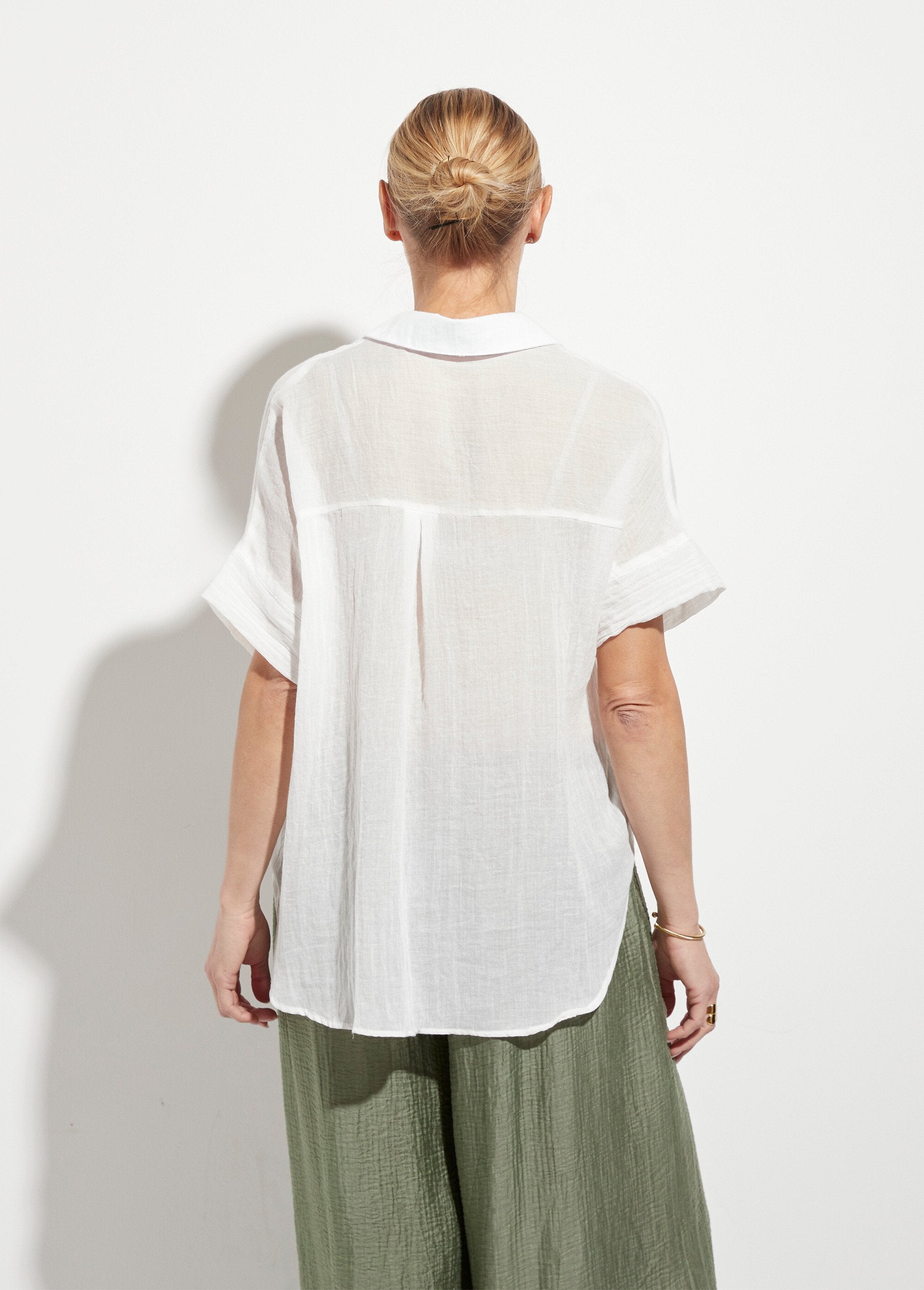 Short-sleeved_wrinkled_voile_blouse_White_DO1_slim