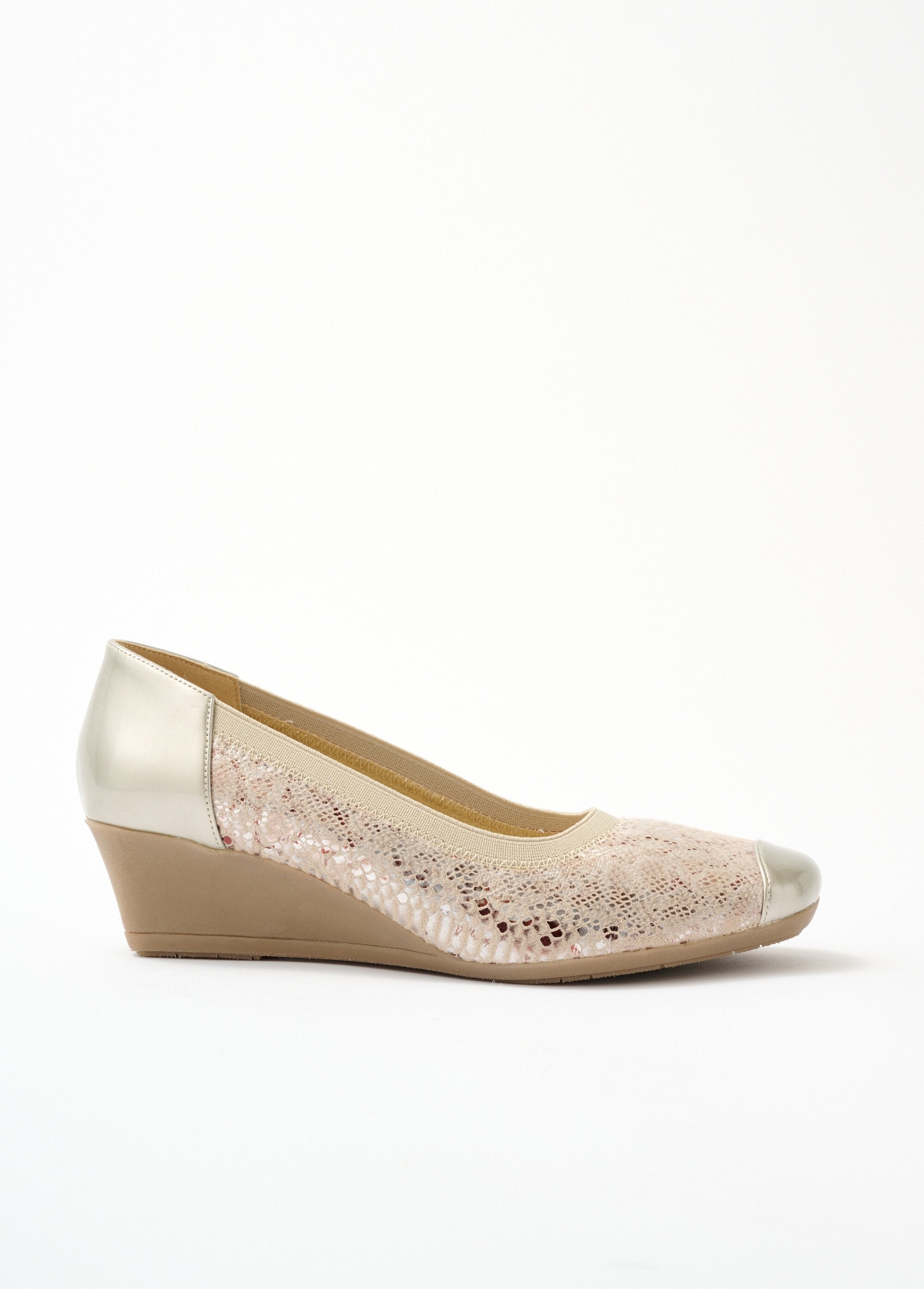 Wide_wedge_pumps_Beige_fantasy_DR1_slim