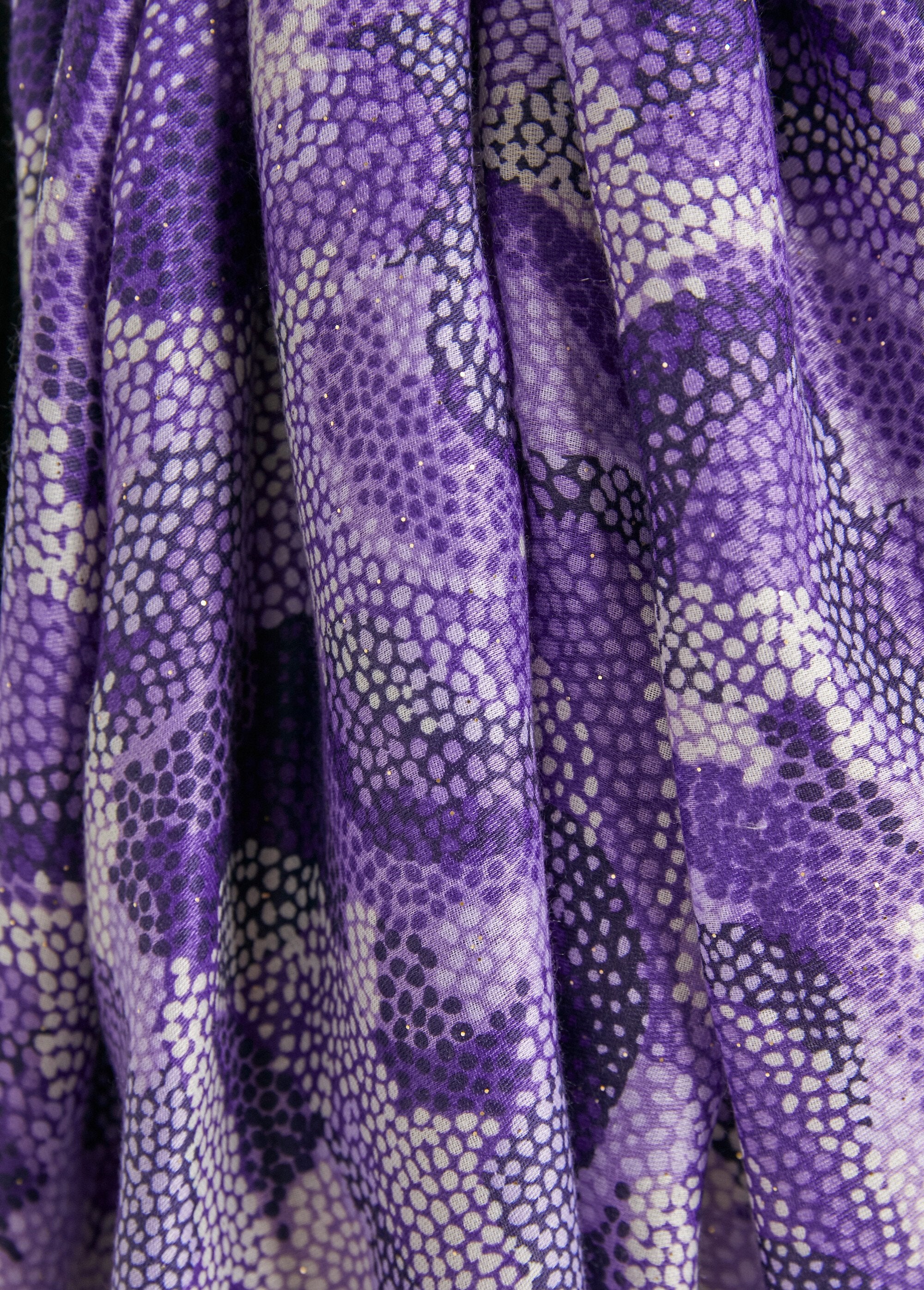 Glitter_pattern_printed_scarf_Plum_DE2_slim