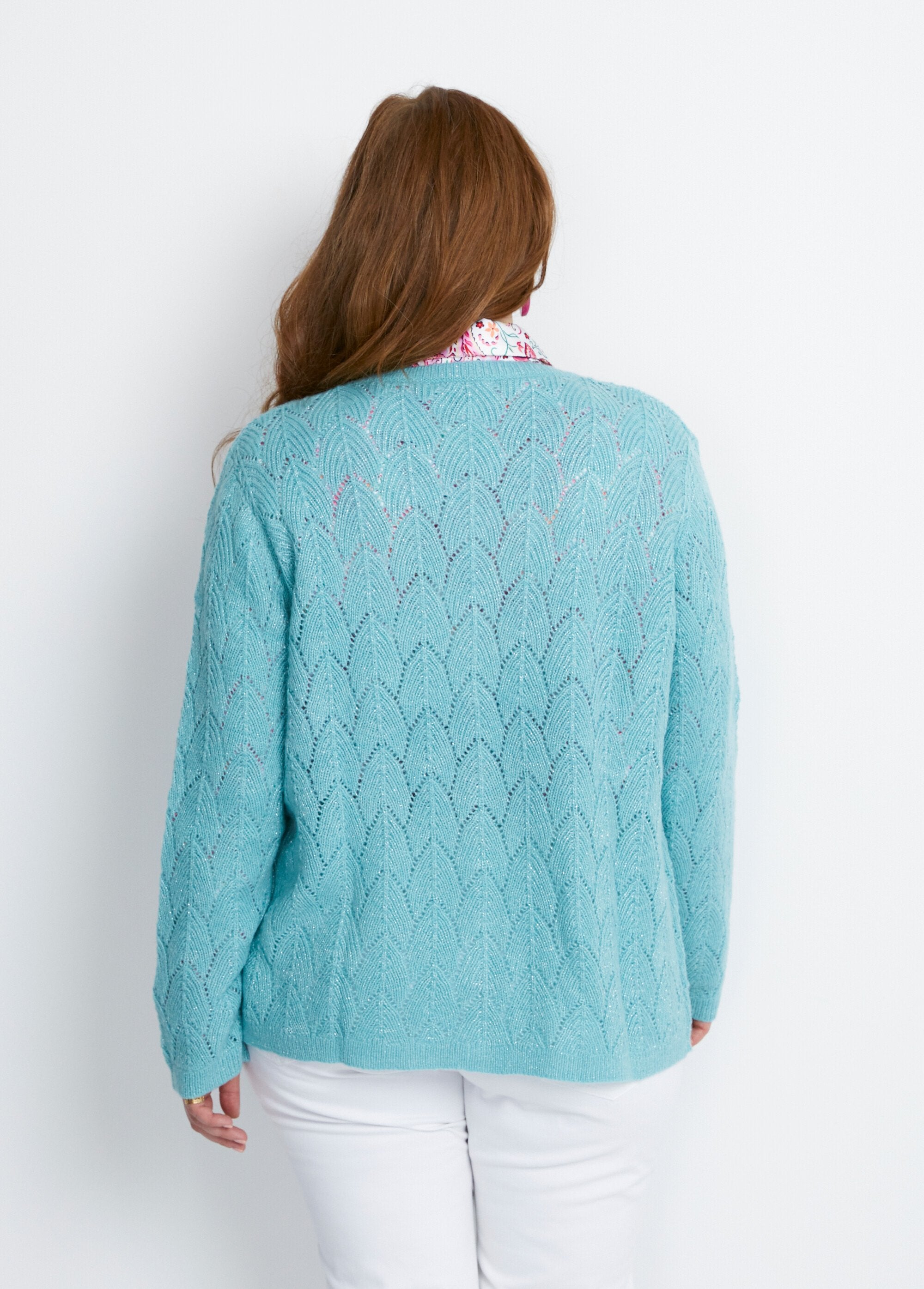 Buttoned_vest_with_recycled_fibers_Aqua_DO1_curvy