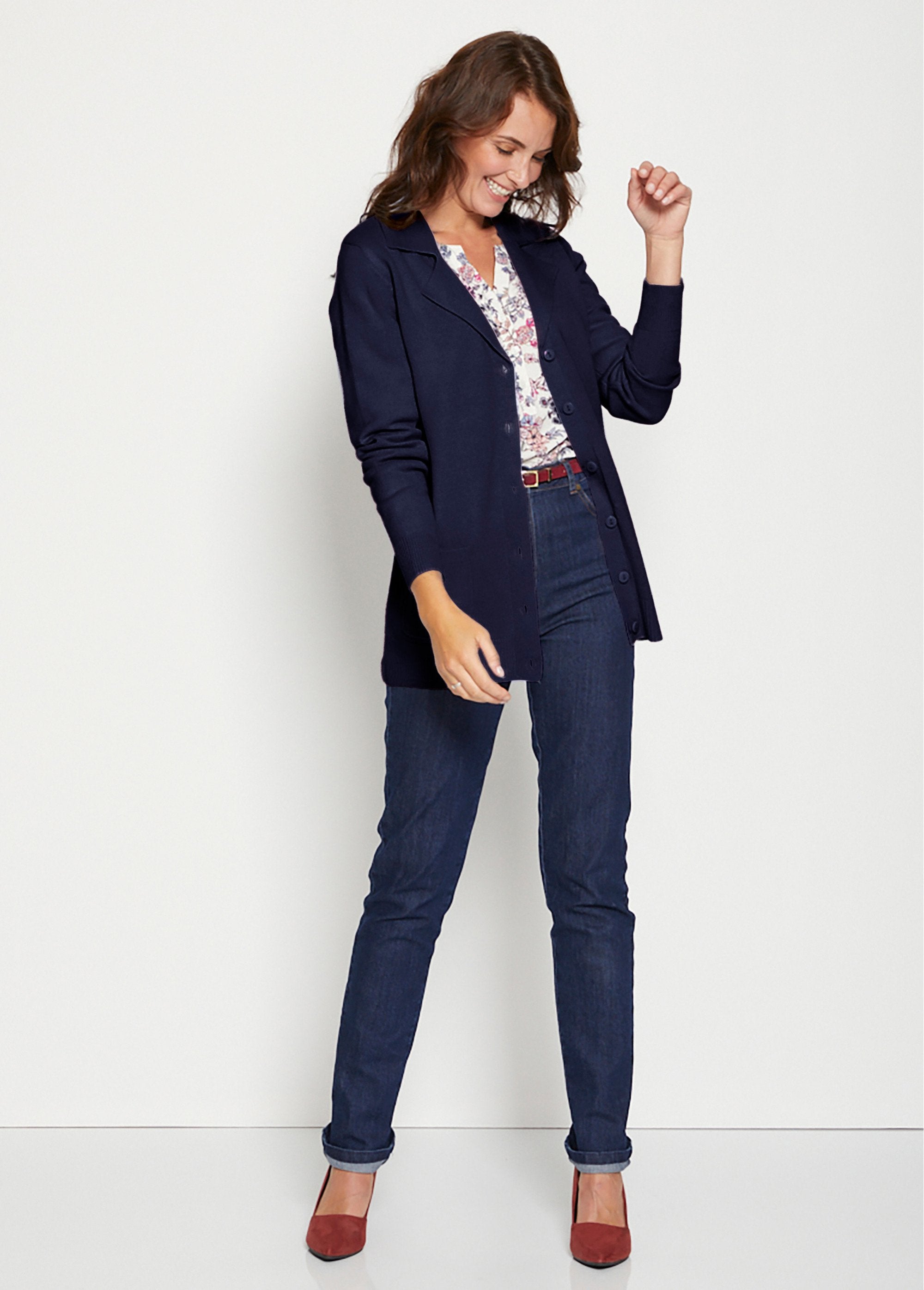 Mid-length_buttoned_cardigan_with_tailored_collar_Marine_SF1_slim