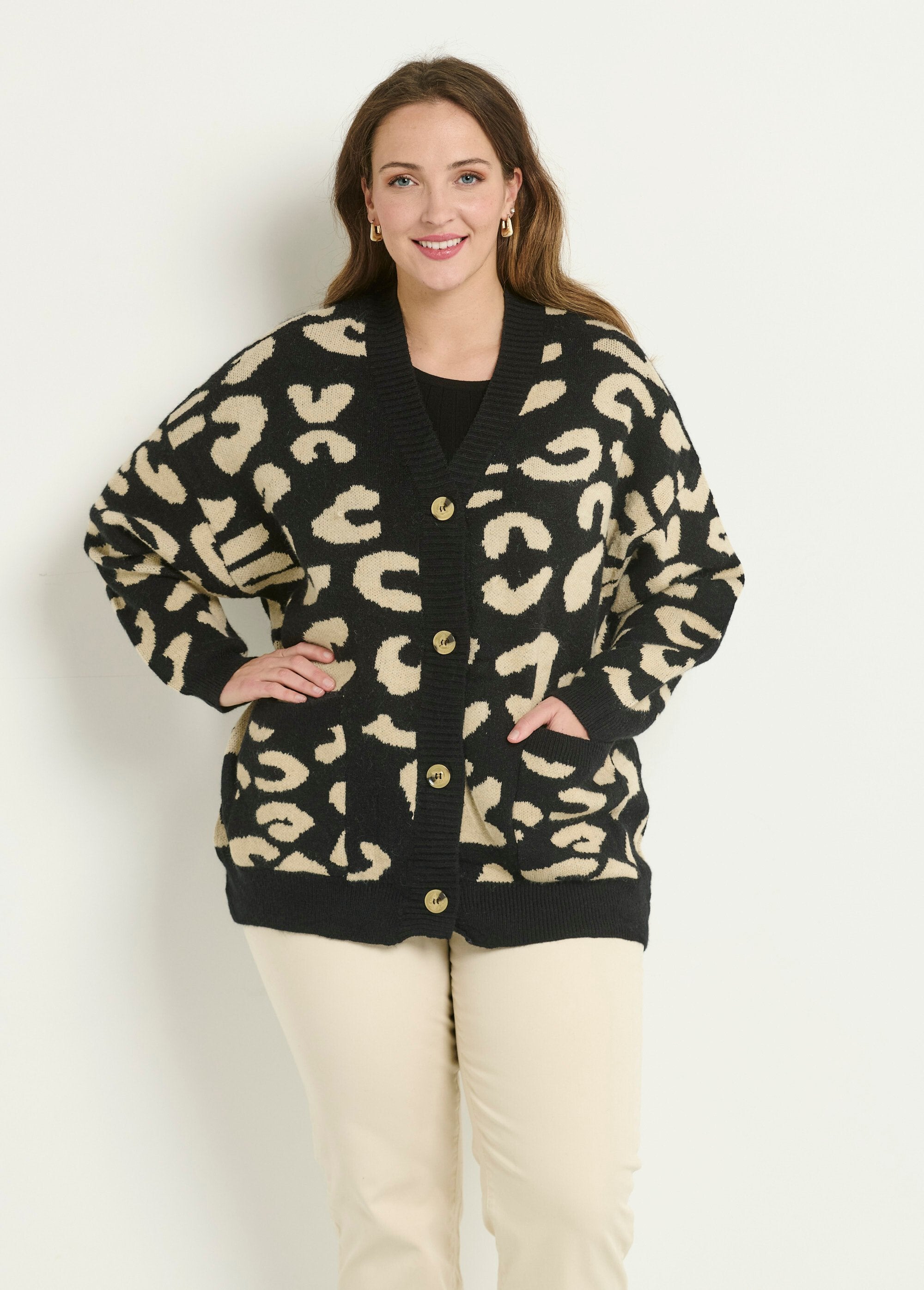 Gilet_chaud_imprimé_maille_épaisse_Noir_et_beige_FA1_curvy