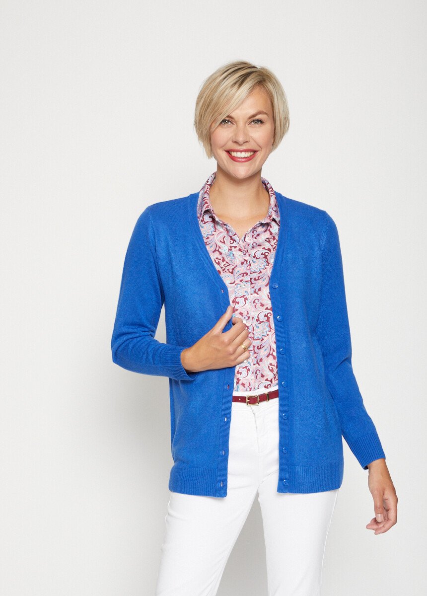 Mid-length_soft_knit_buttoned_cardigan_Blue_FA1_slim