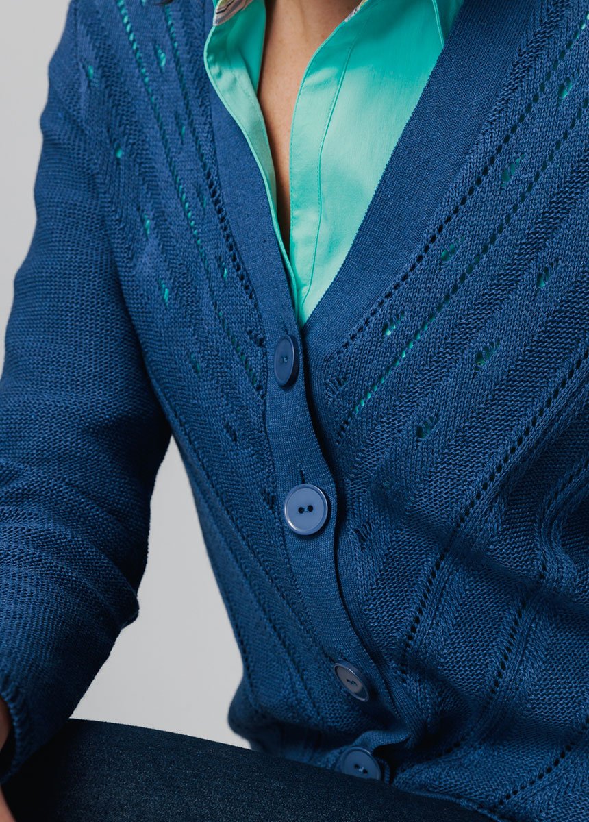 Gilet_encolure_V_motifs_ajourés_Bleu_DE1_slim