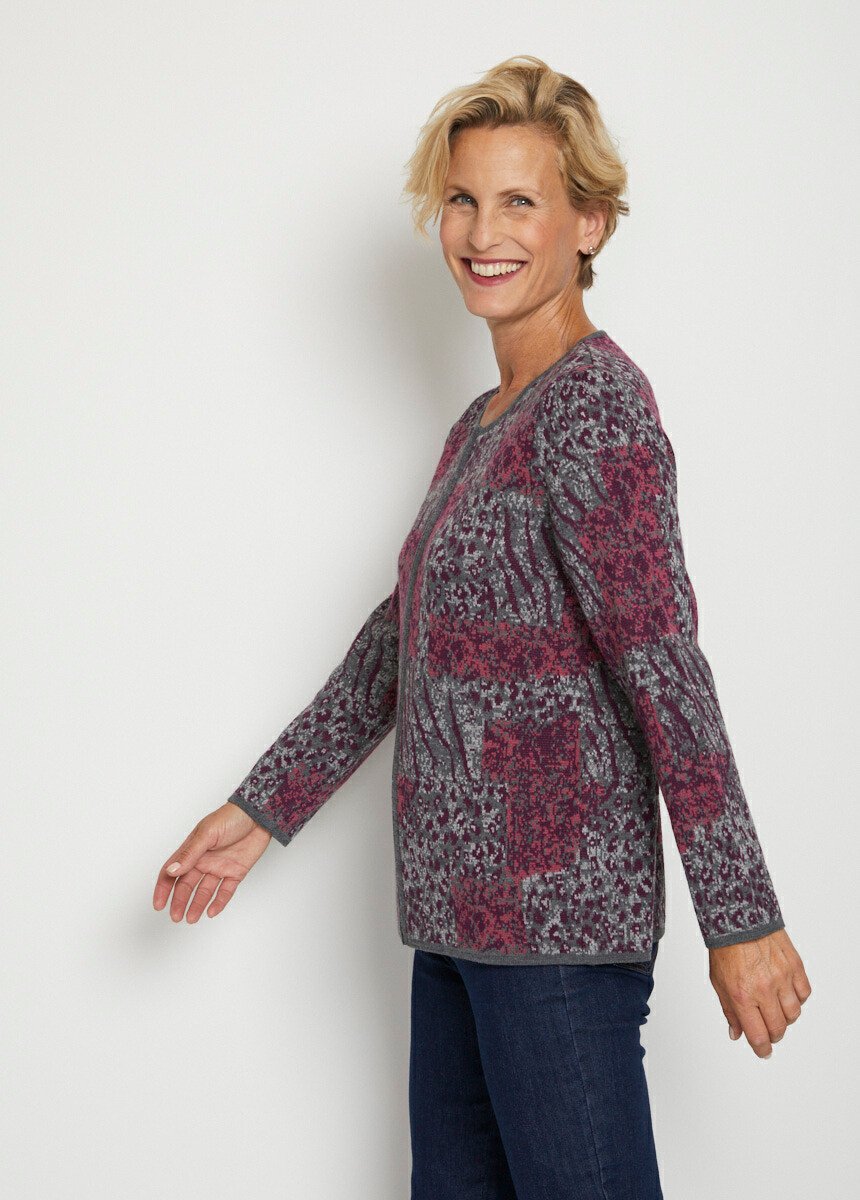 Leopard_jacquard_mid-length_zipped_cardigan_Gray_and_blackcurrant_DR1_slim