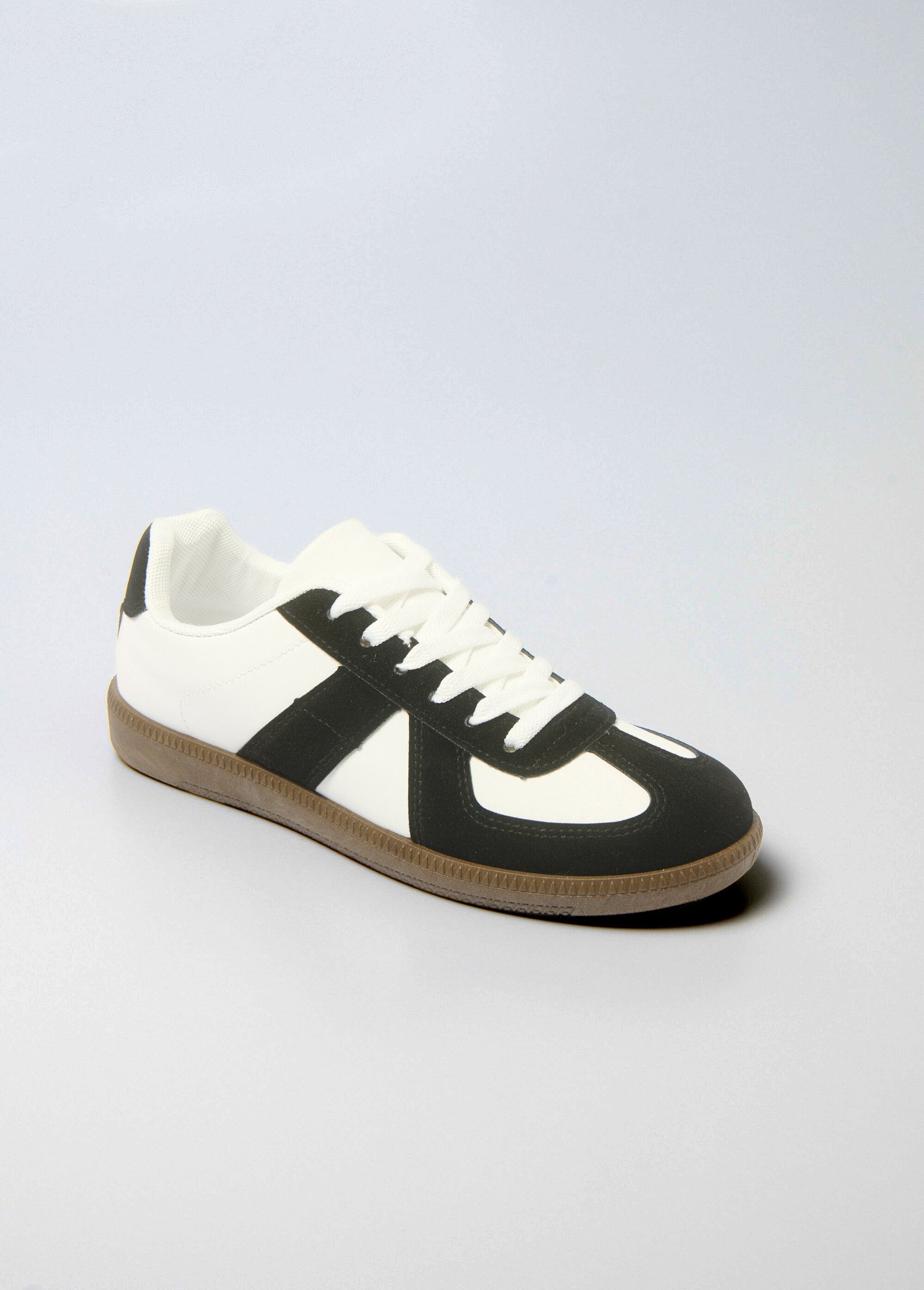 Two-tone_sneakers_with_suede-effect_details_White_and_Black_FA1_slim