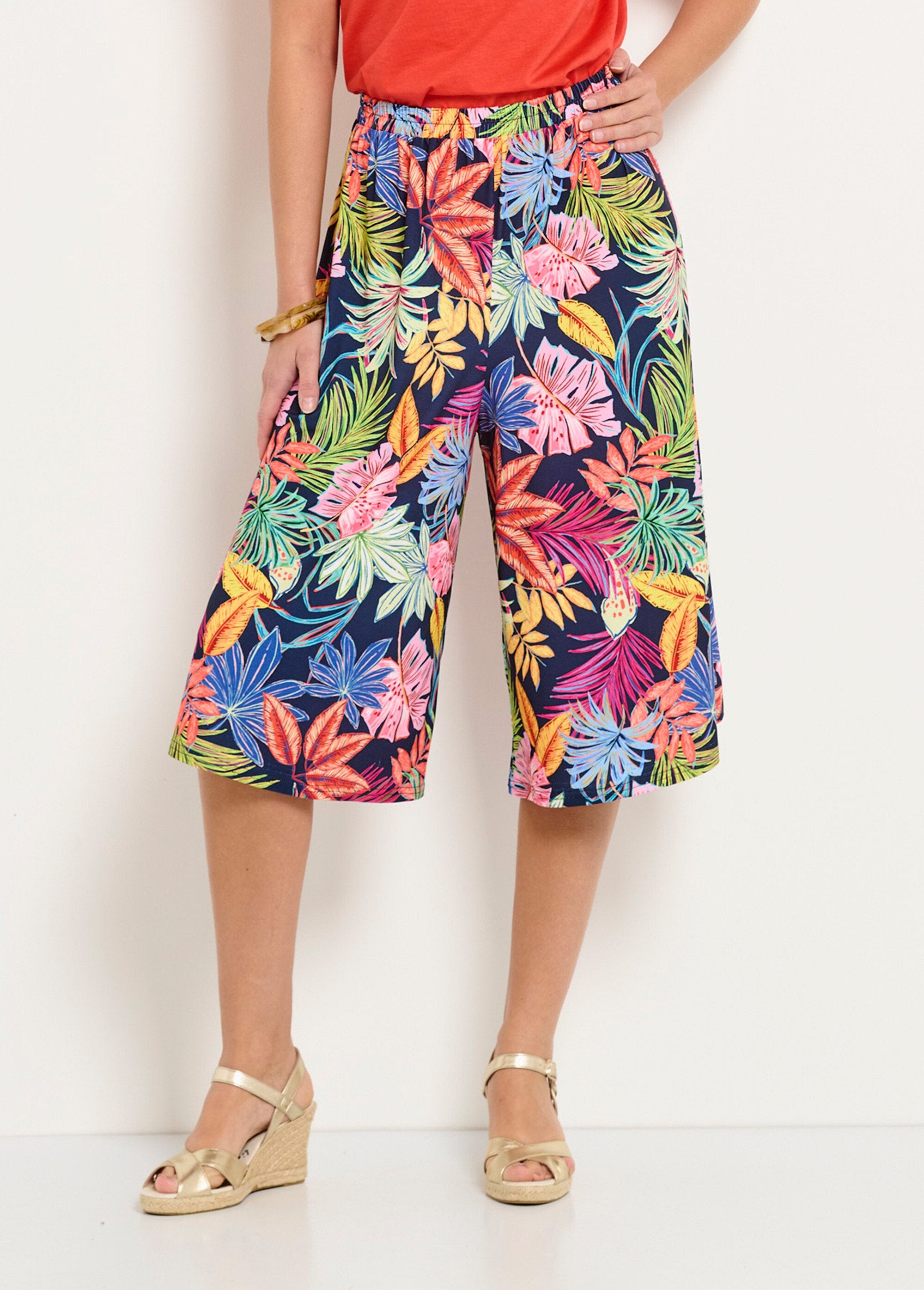 Leaf_print_elasticated_waist_culottes_Navy_and_pink_FA1_slim