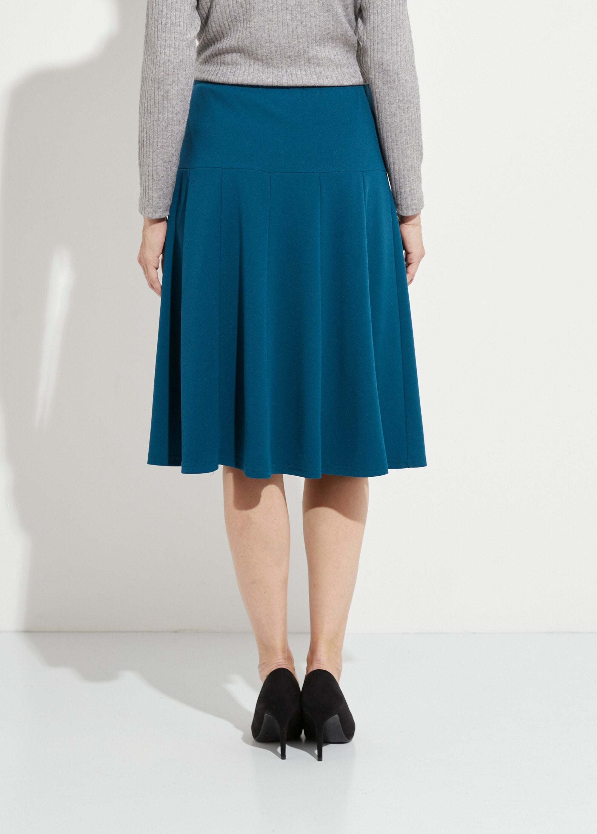 Plain_mid-length_flared_skirt_with_elasticated_waistband_Canard_DO1_slim