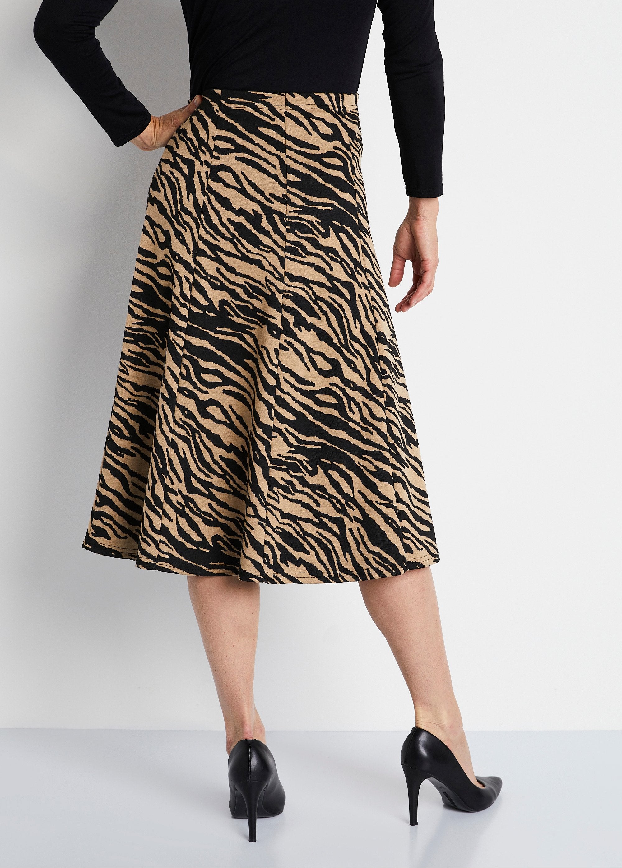 Long_flared_jacquard_knit_skirt_Zebra_camel_DO1_slim