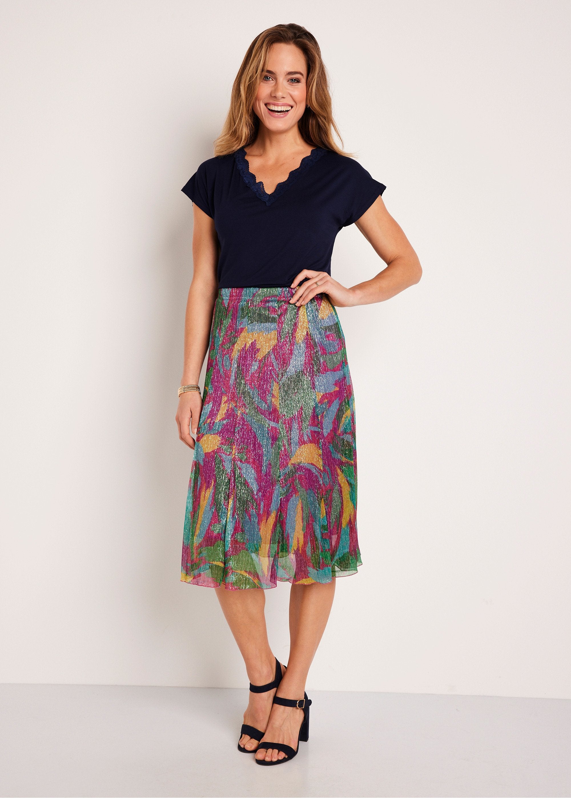 Wide_shiny_printed_mid-length_skirt_Fuchsia_and_green_SF1_slim