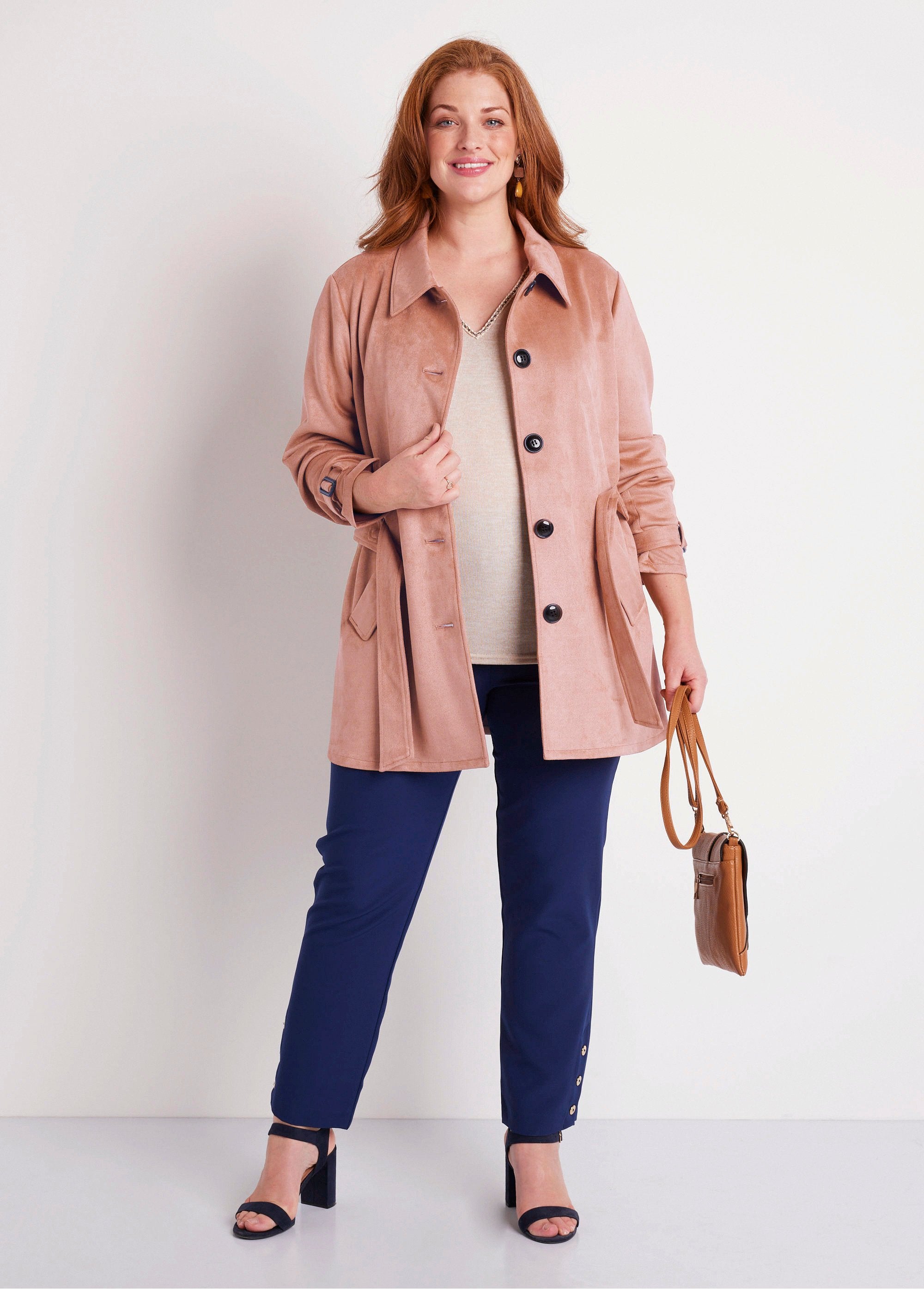 Short_suede_fabric_coat_Nude_pink_SF1_curvy