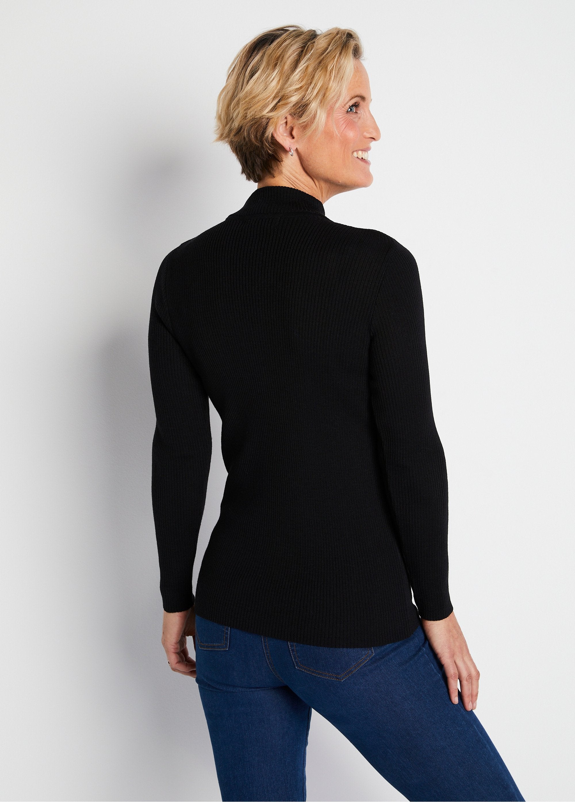 High_neck_sweater_with_merino_wool_Black_DO1_slim