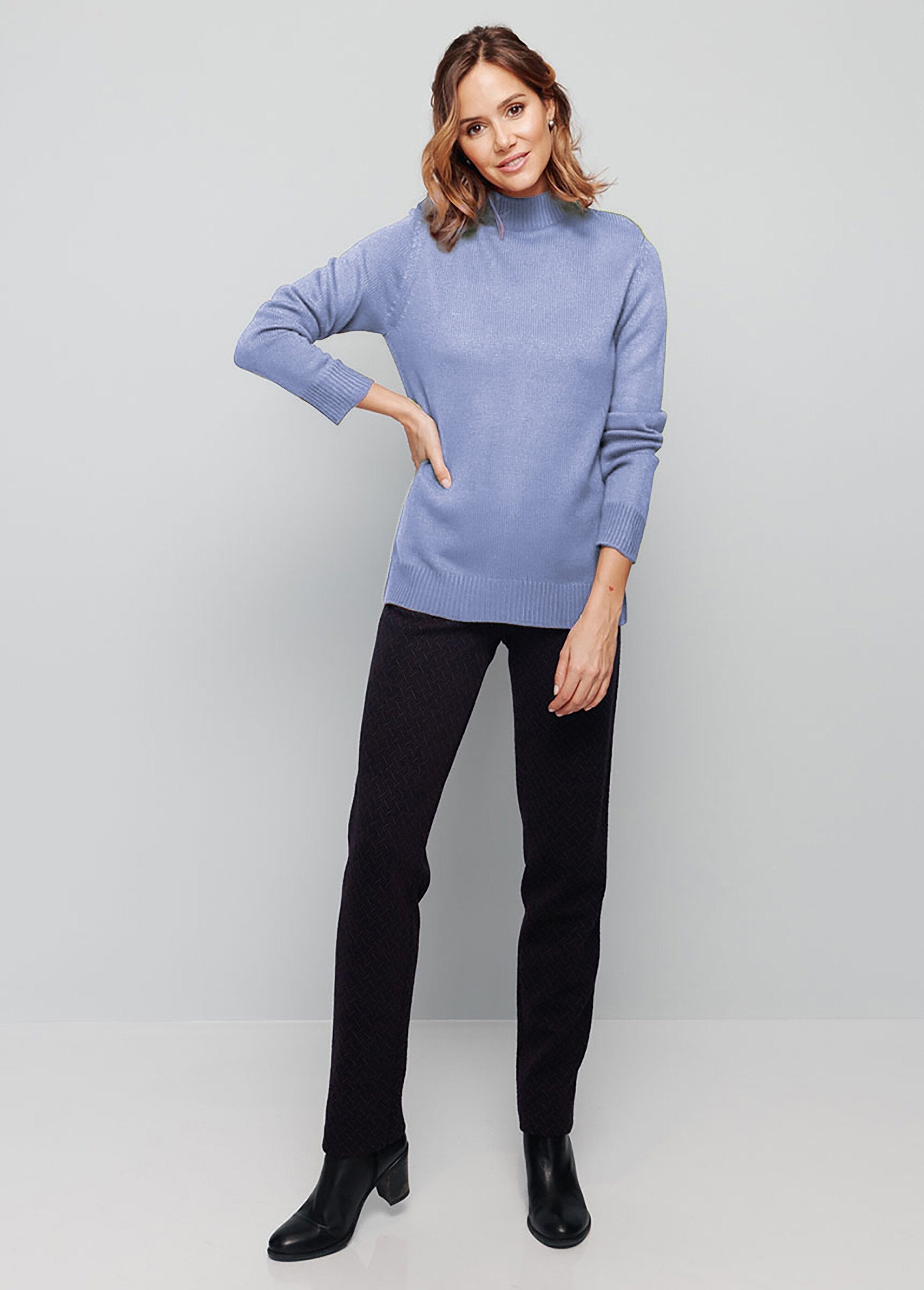 Thick_knit_high_neck_sweater_Blue_SF1_slim