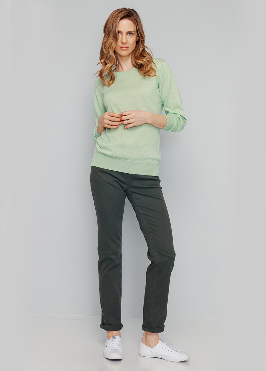 Round_neck_long_sleeve_merino_wool_sweater_Nile_green_SF1_slim