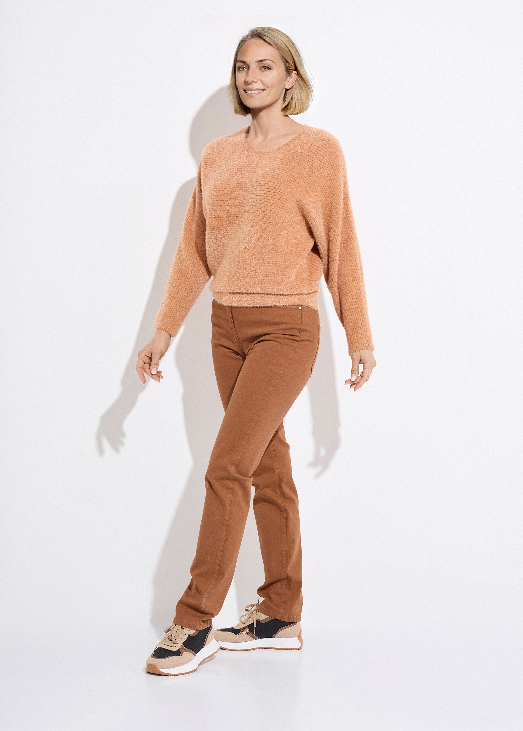 Ribbed_round-neck_sweater_with_boxed_armholes_Camel_SF1_slim