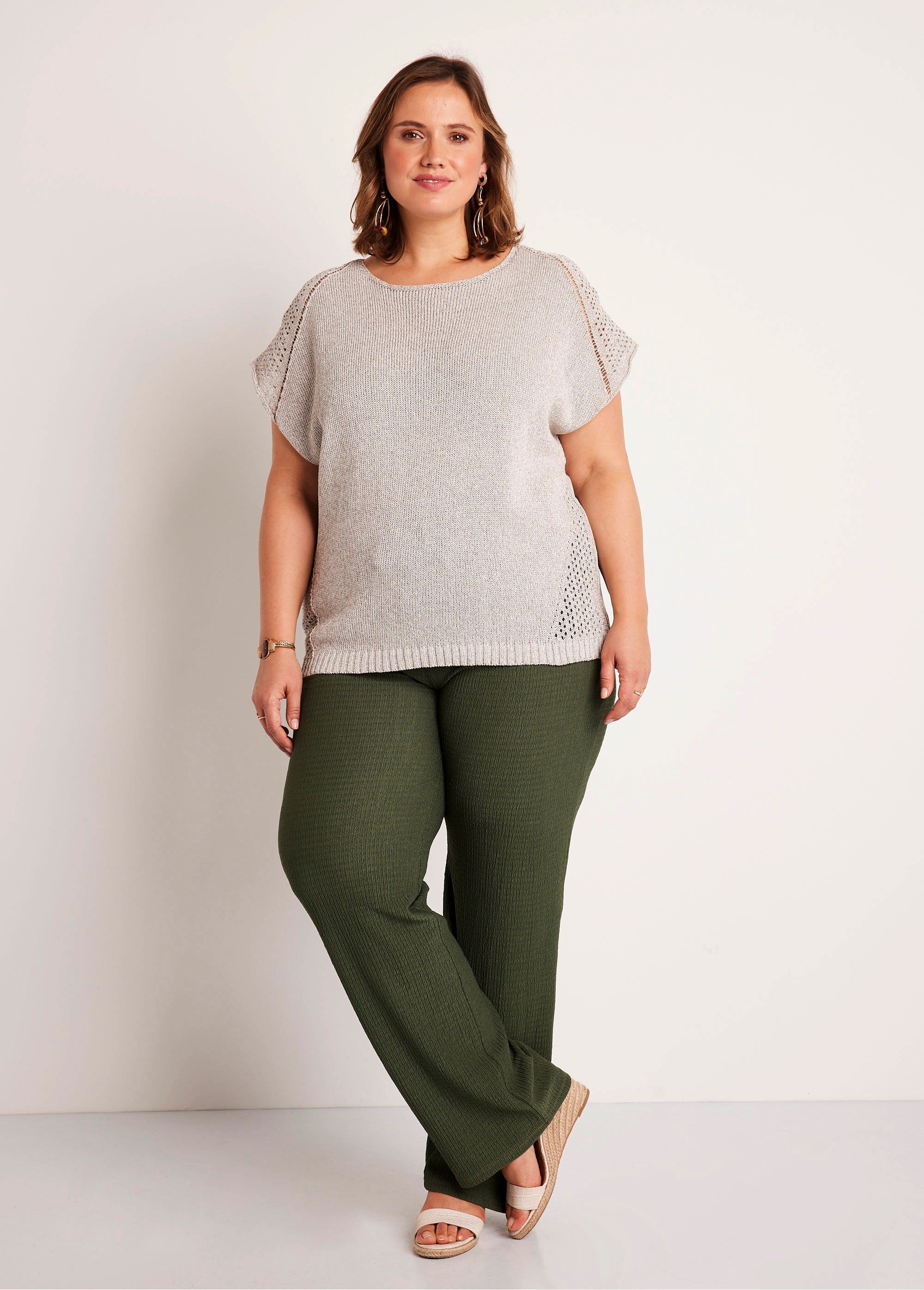 Fine_openwork_short-sleeved_sweater_Gray_SF1_curvy