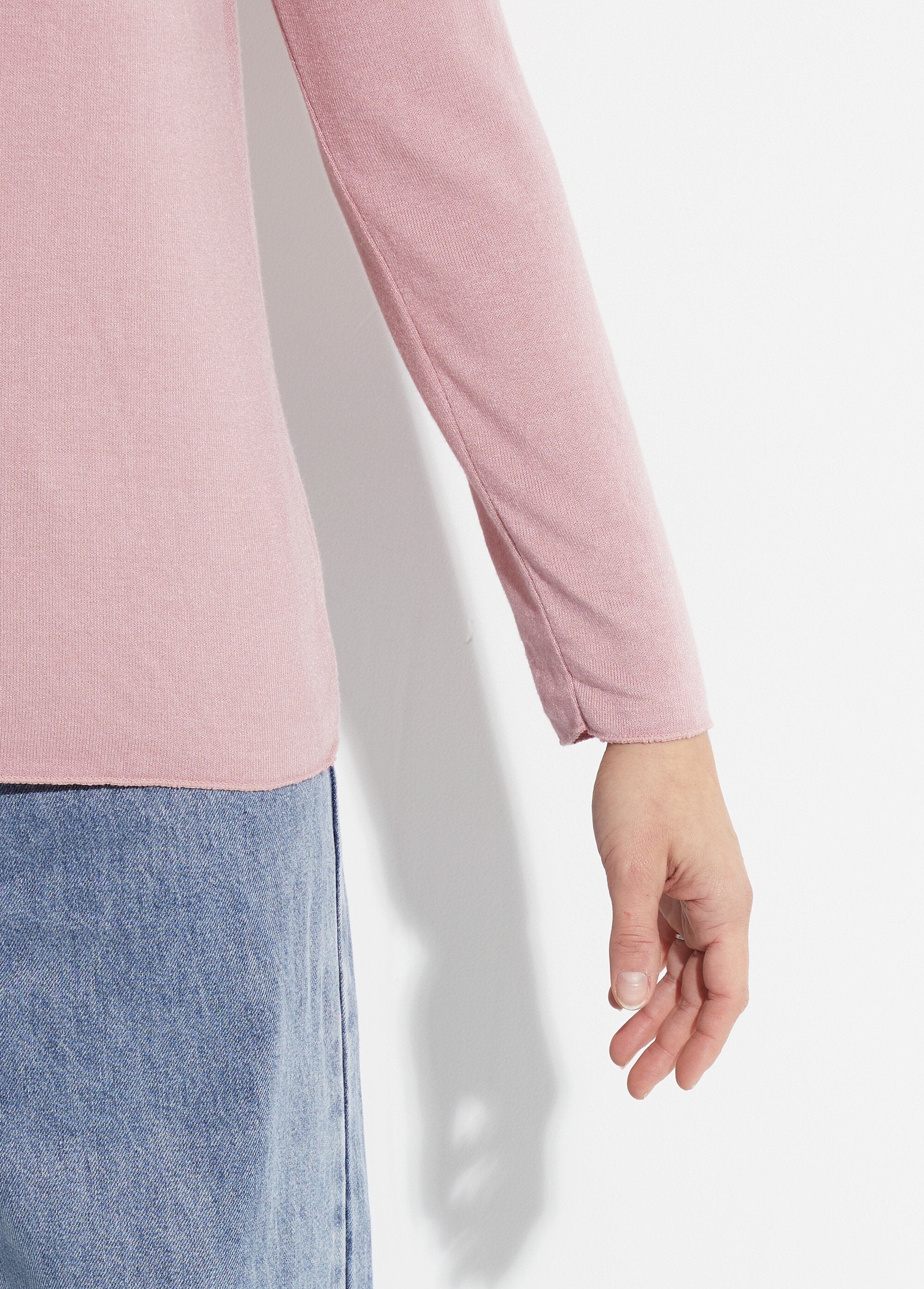 Pull_fin_avec_angora_et_laine,_col_V_Rose_DE1_slim