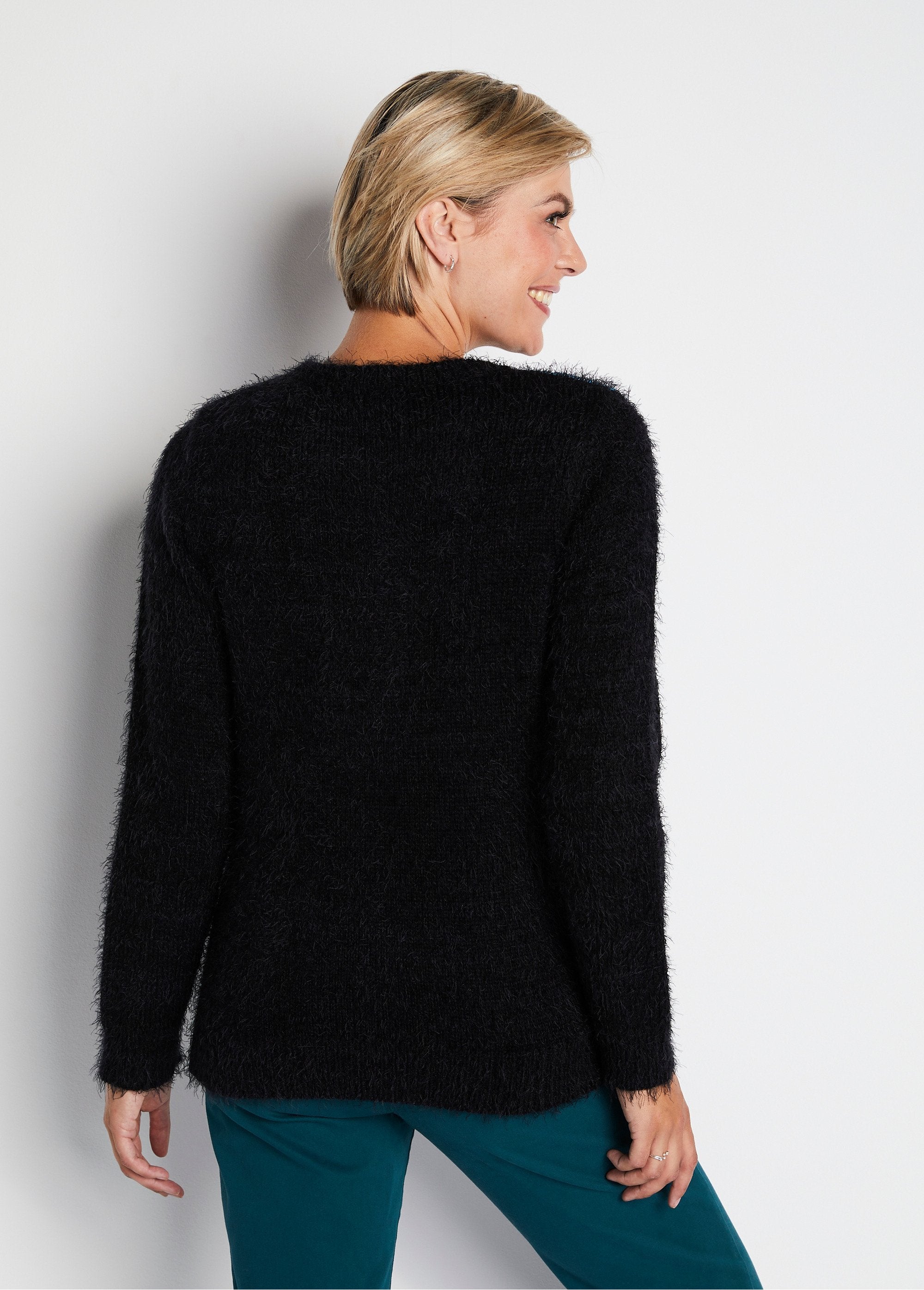 Round_neck_hairy_knit_jacquard_sweater_Duck_DO1_slim